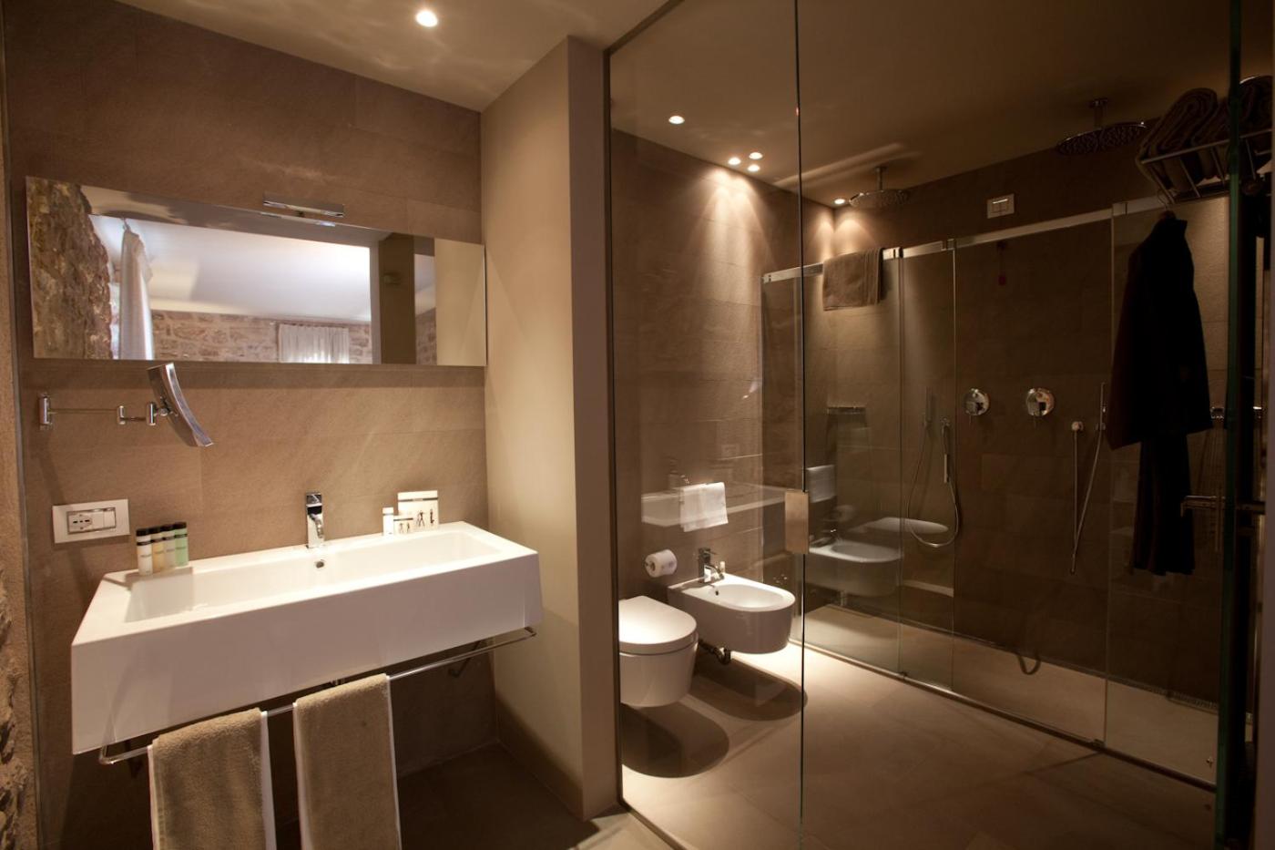 Privilege Suite with Spa Access  - Photo 2