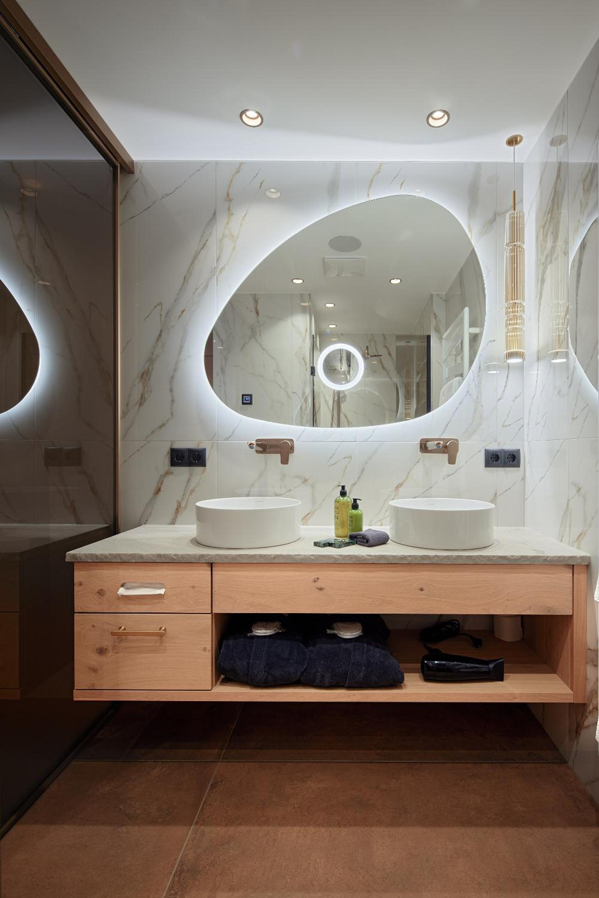 Junior Suite (3 Adults) - Photo 5