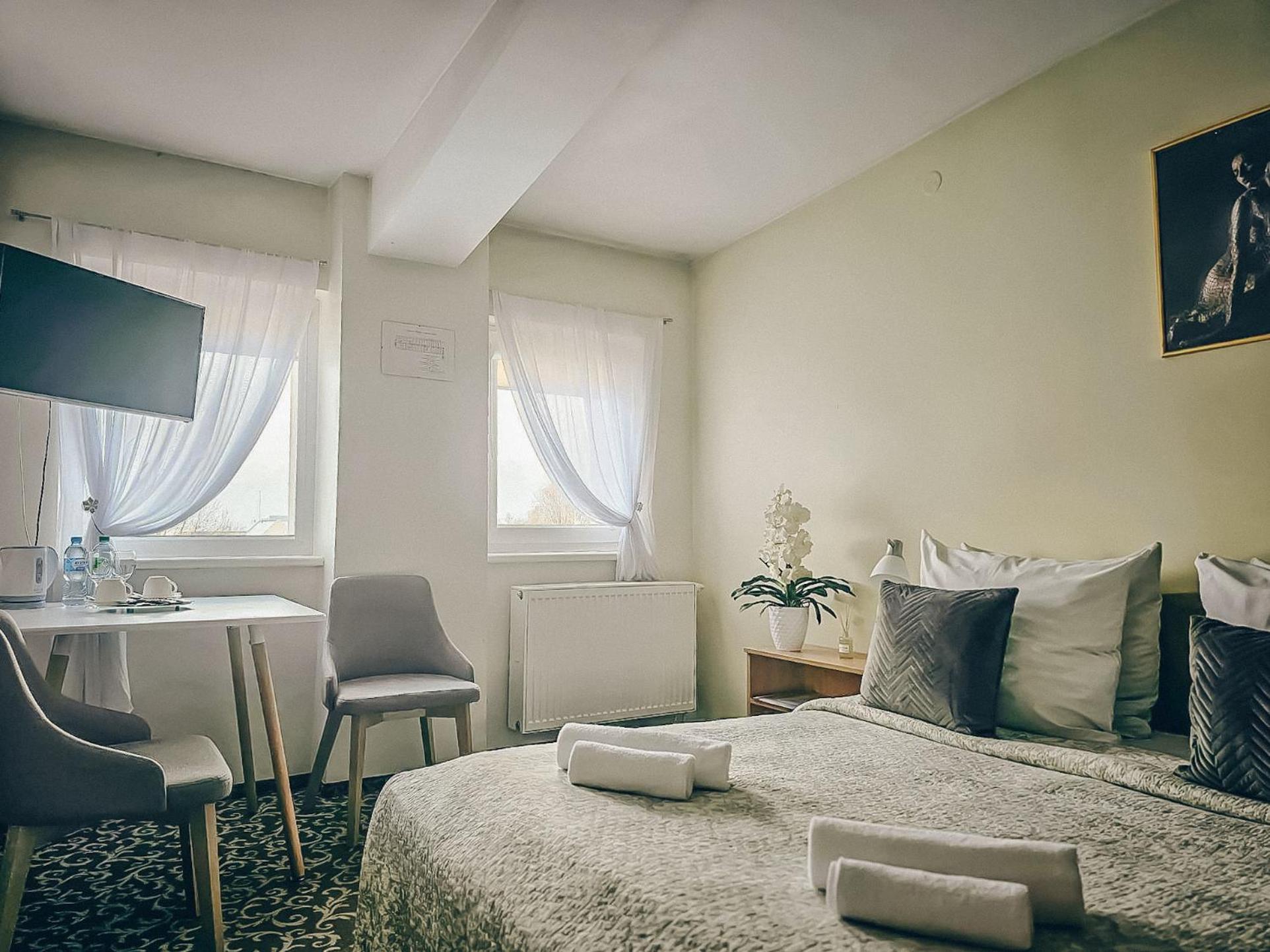Suite - Photo 7