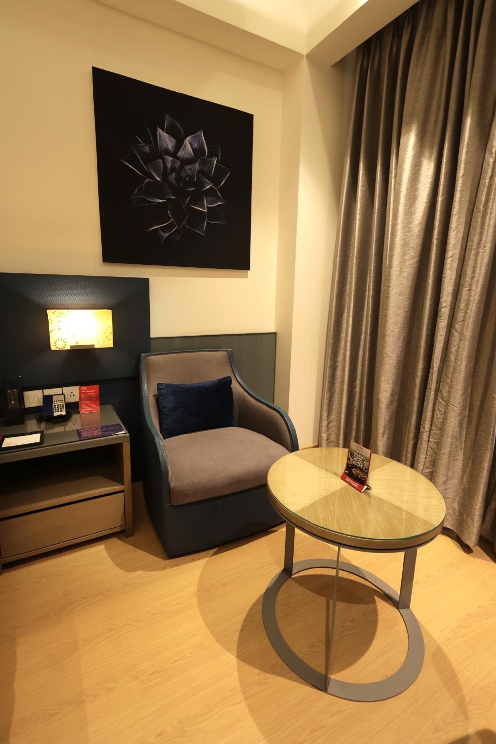 Queen Room with 20% discount on food and beverages | Complimentary one way airport transfer until 30th Sep