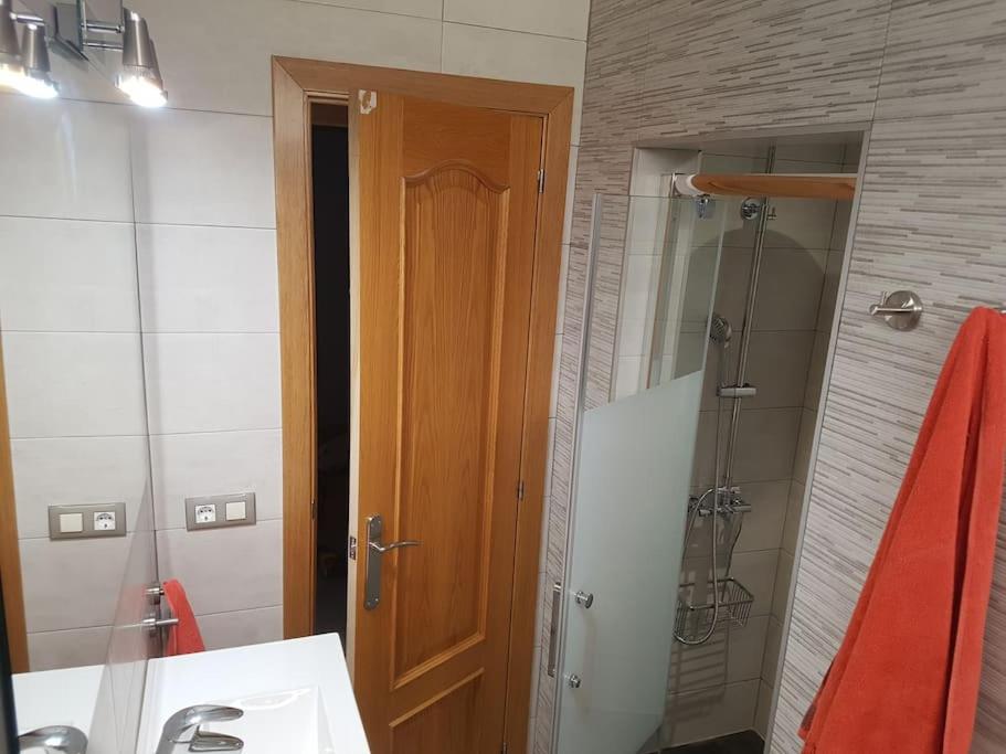 Three-Bedroom House photo 2