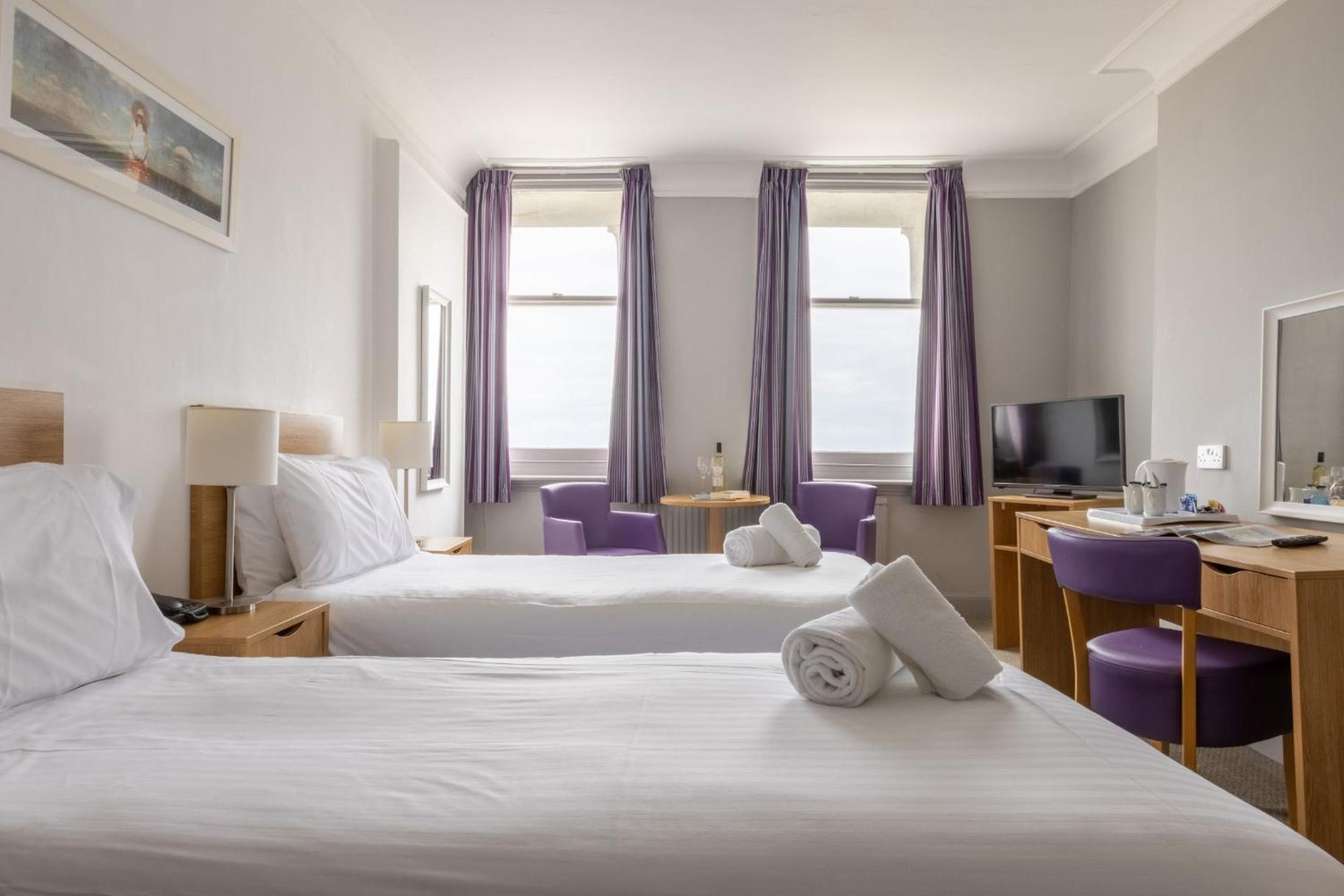 Standard Twin Room with Sea View photo 1