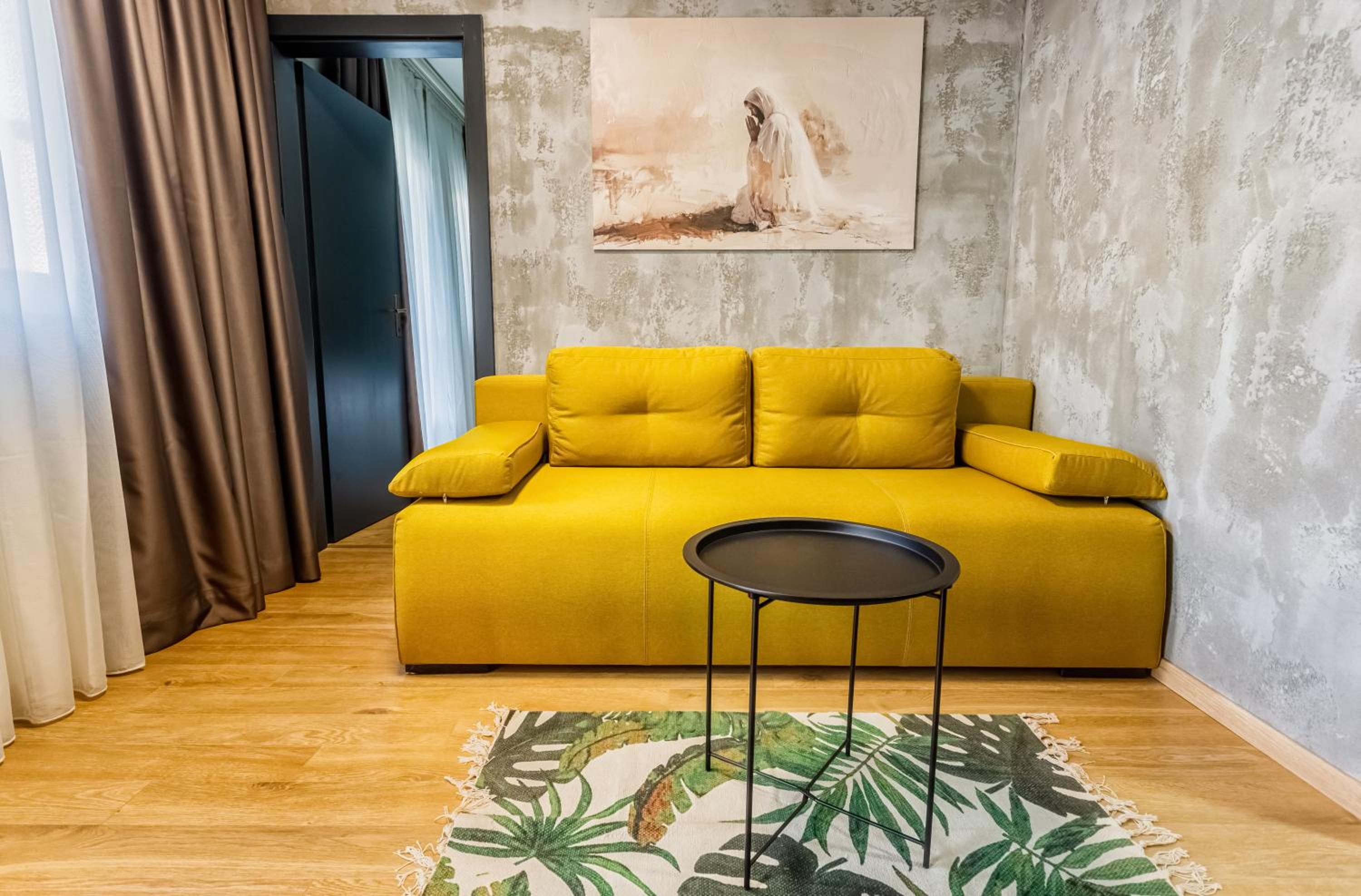 One-Bedroom Premier Apartment