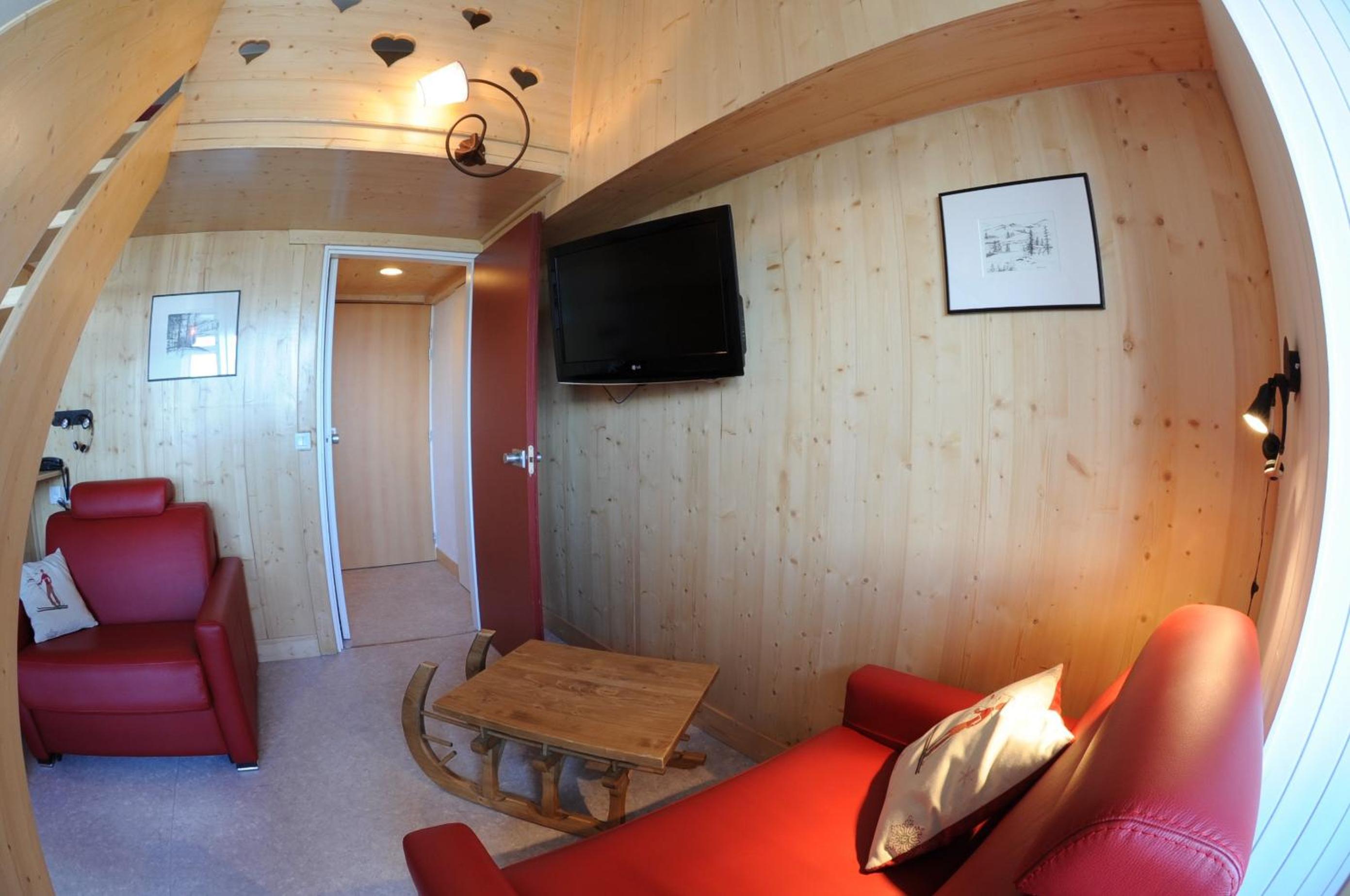 Superior Suite - Photo 6