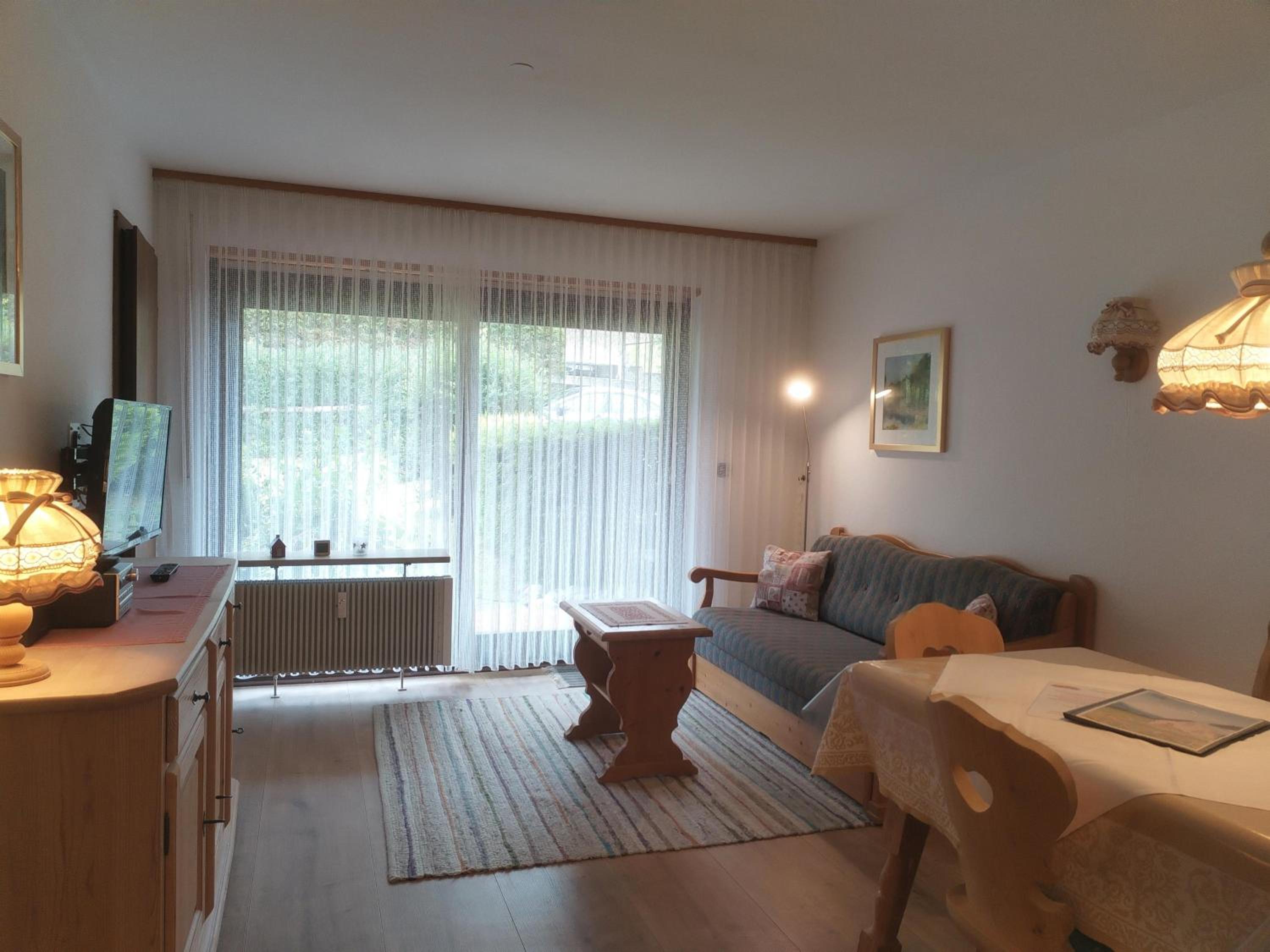 One-Bedroom Apartment photo 1