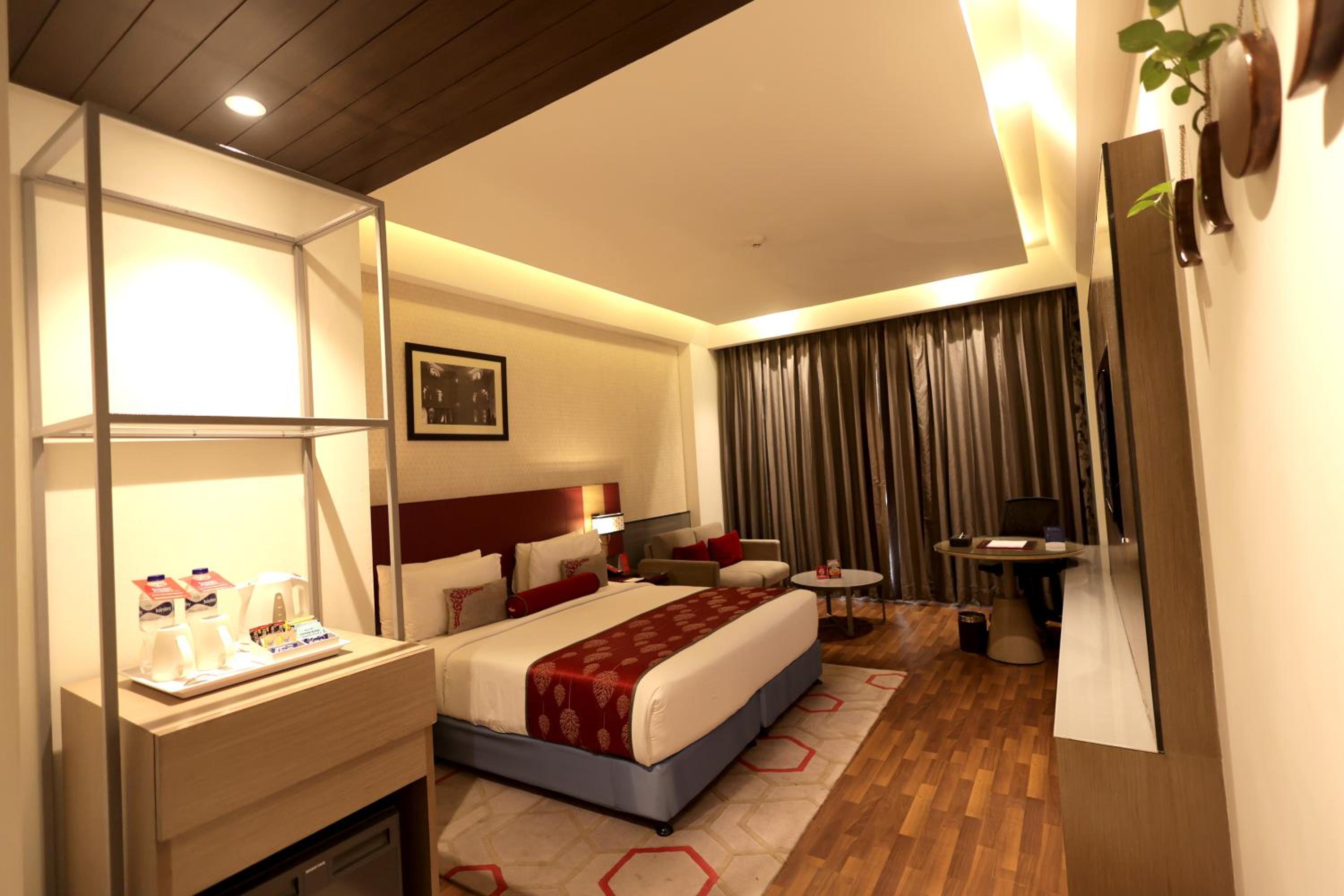 King Room - Book and Unlock Exclusive discounts - Photo 1