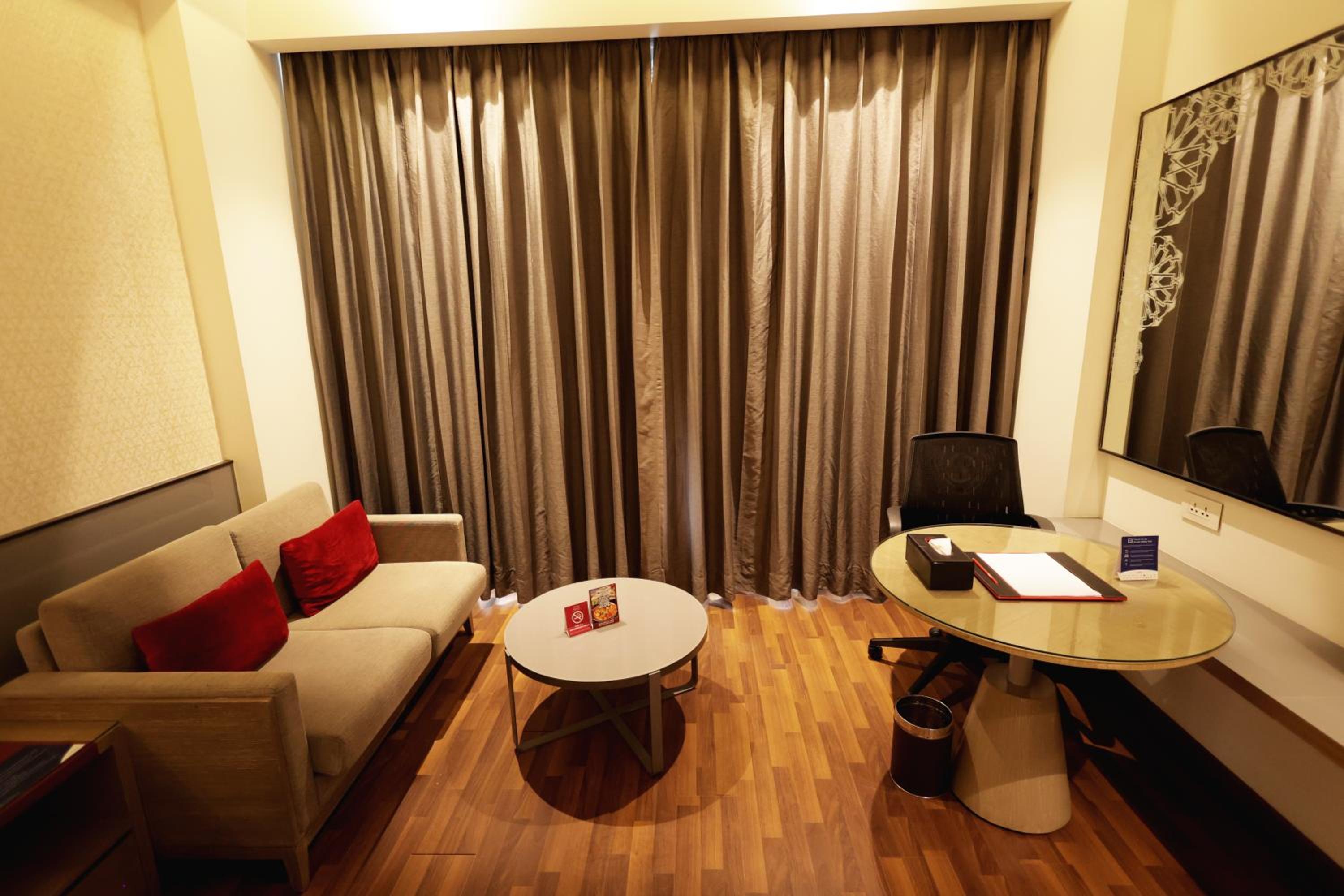 King Room - Book and Unlock Exclusive discounts - Photo 5