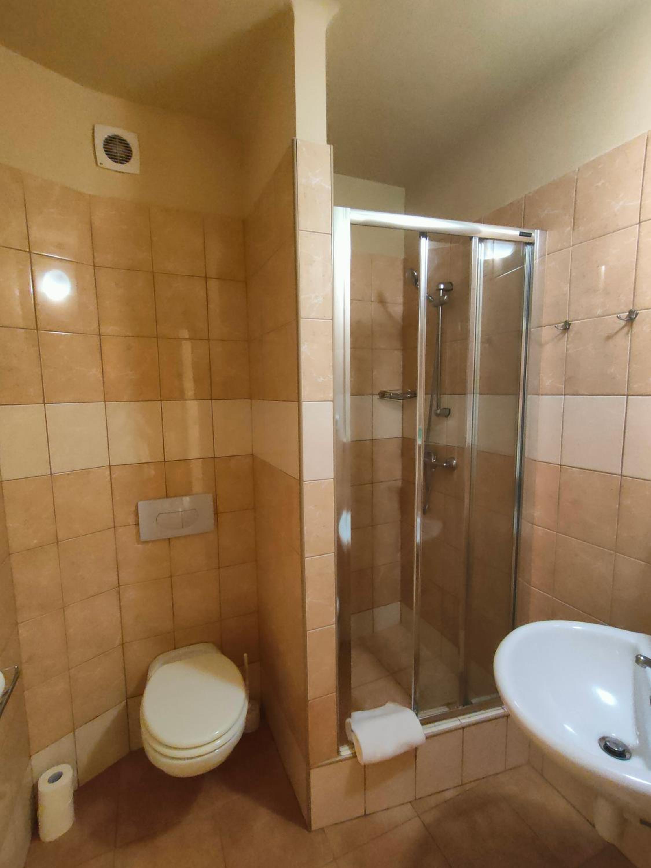 Triple Room - Photo 3