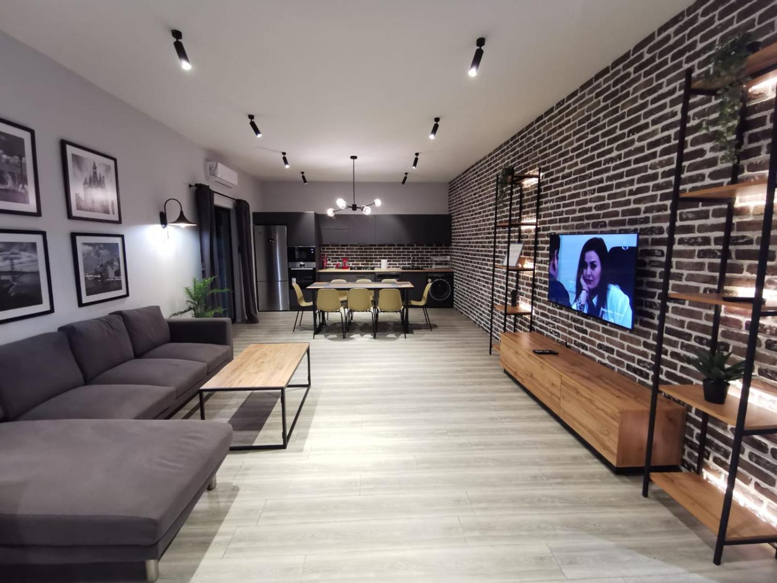 Villa photo 2