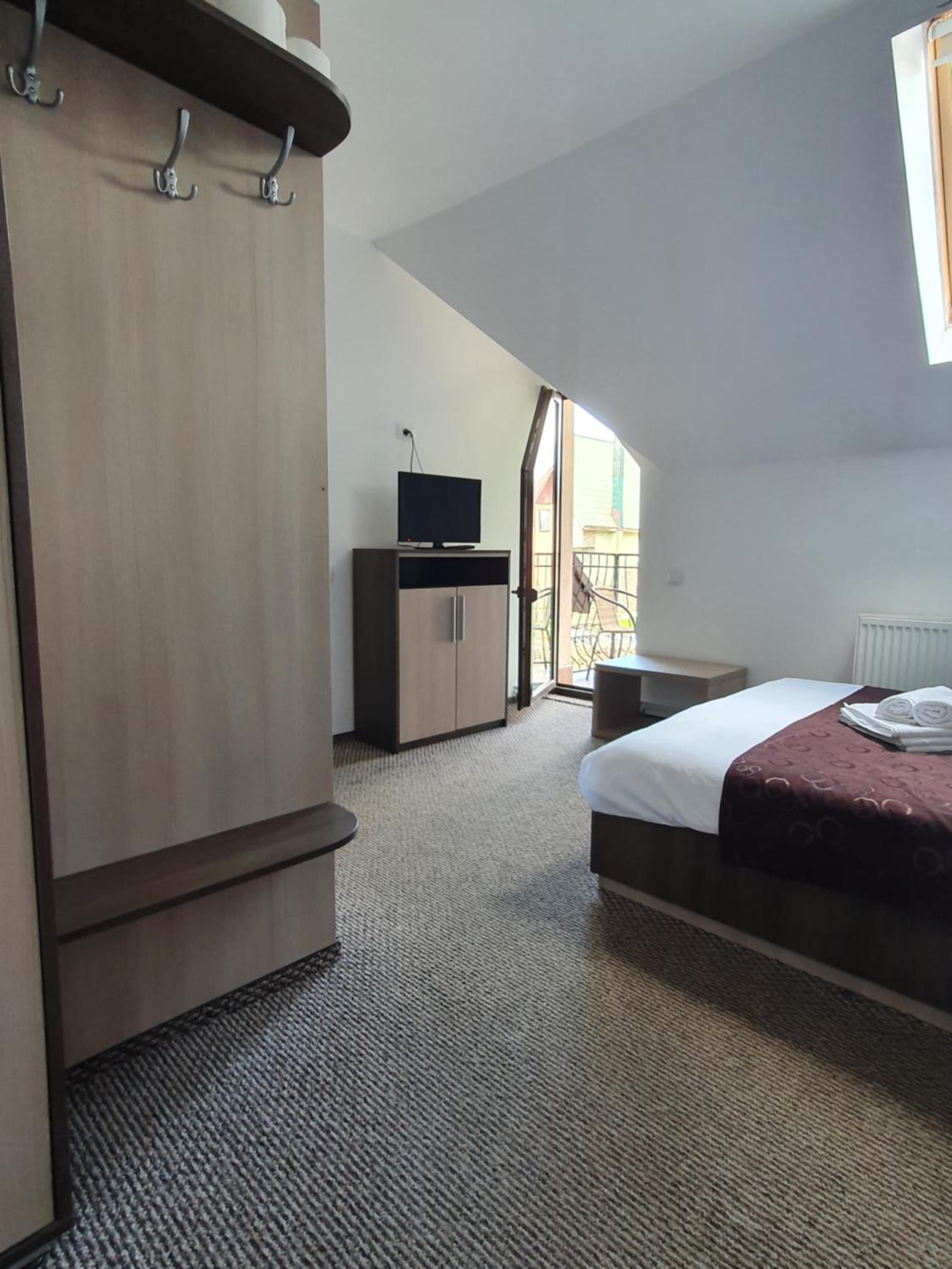 Budget Double Room photo 2