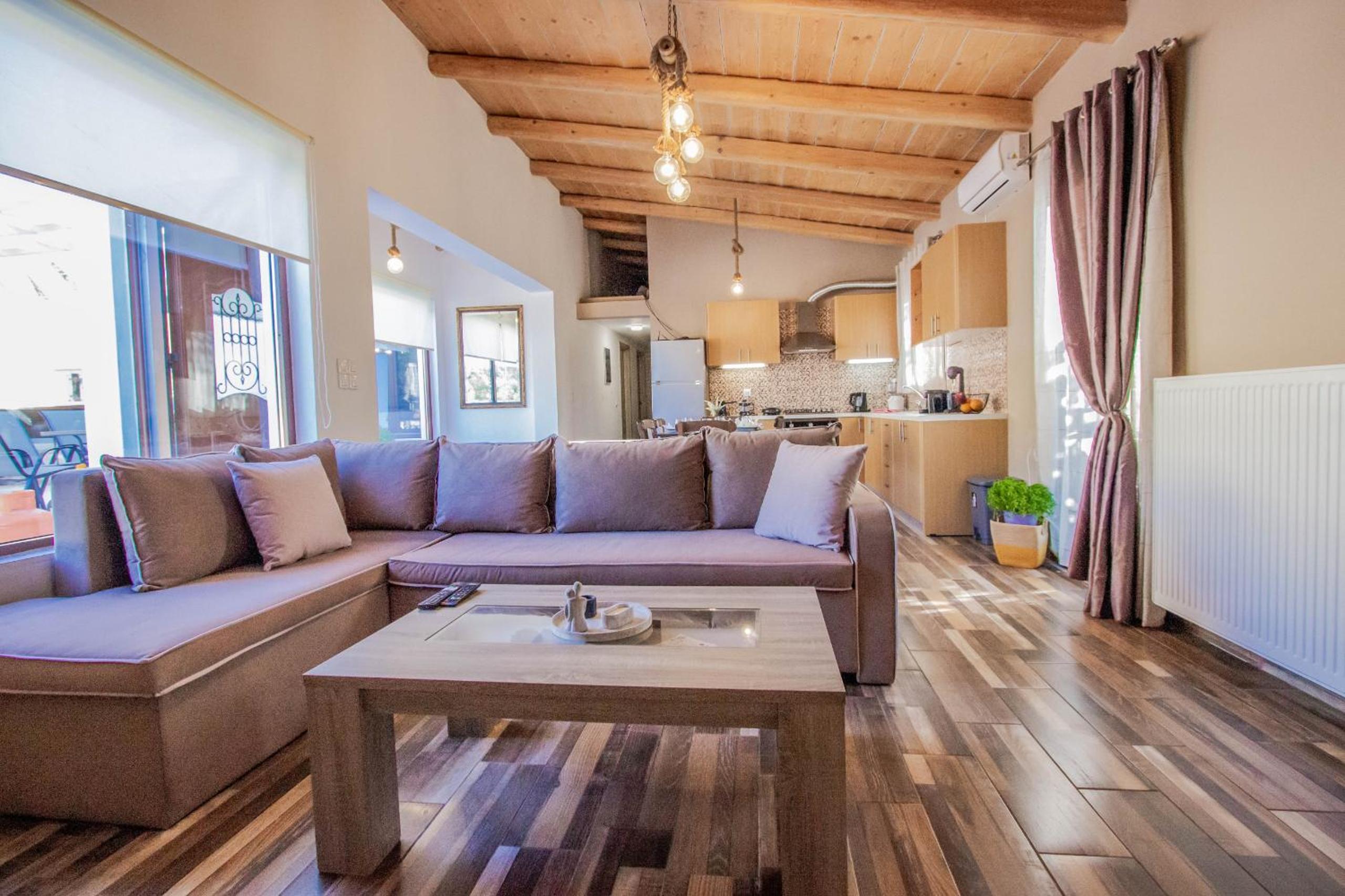 Three-Bedroom Villa photo 1