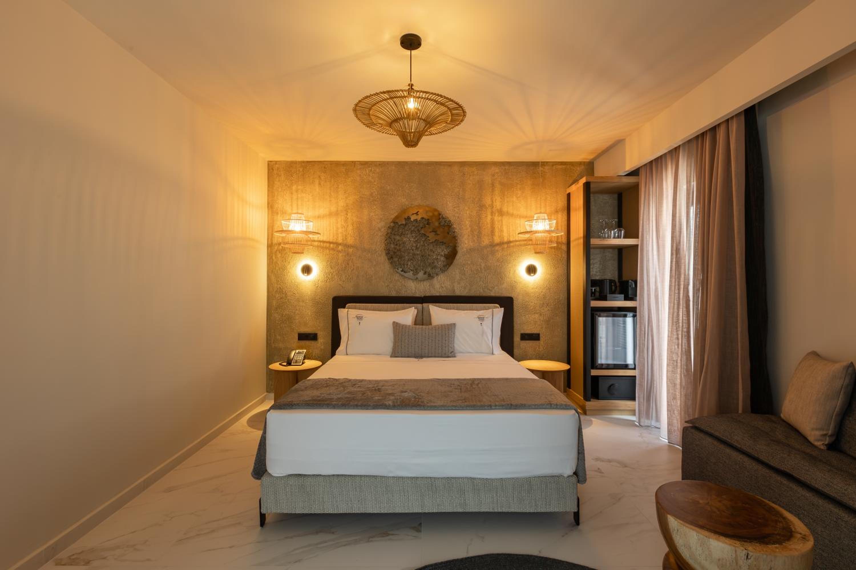 Superior Room - Photo 23