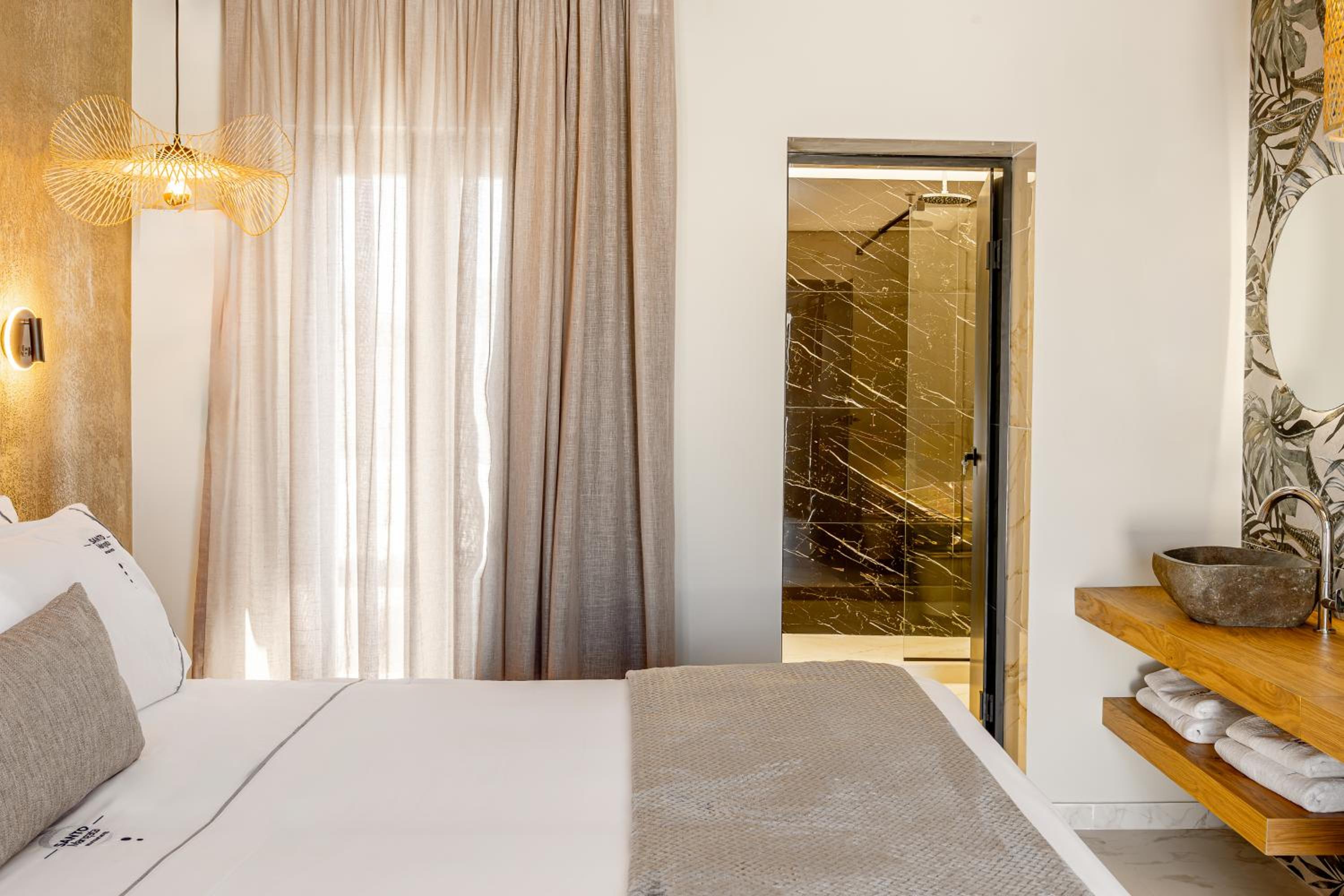 Superior Room - Photo 21