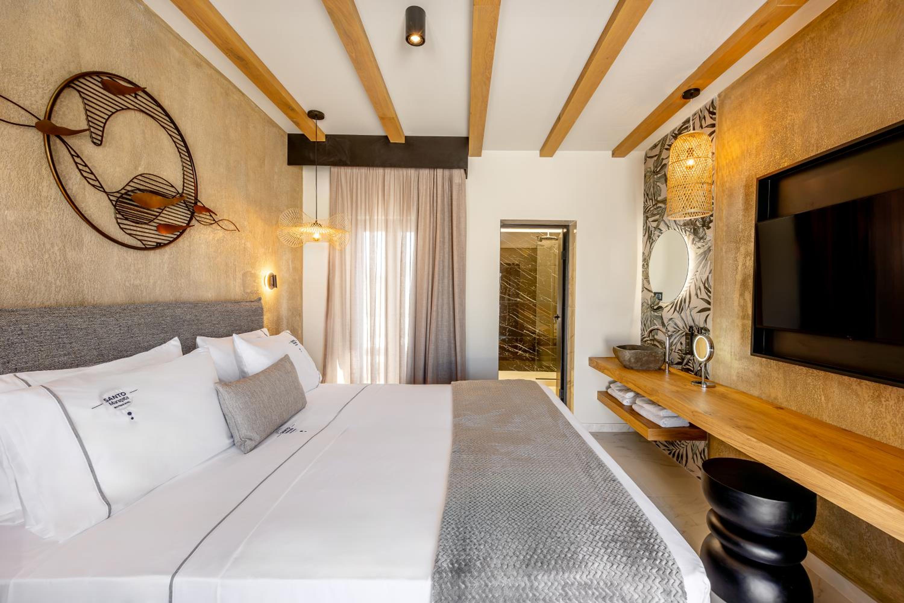 Superior Room - Photo 11