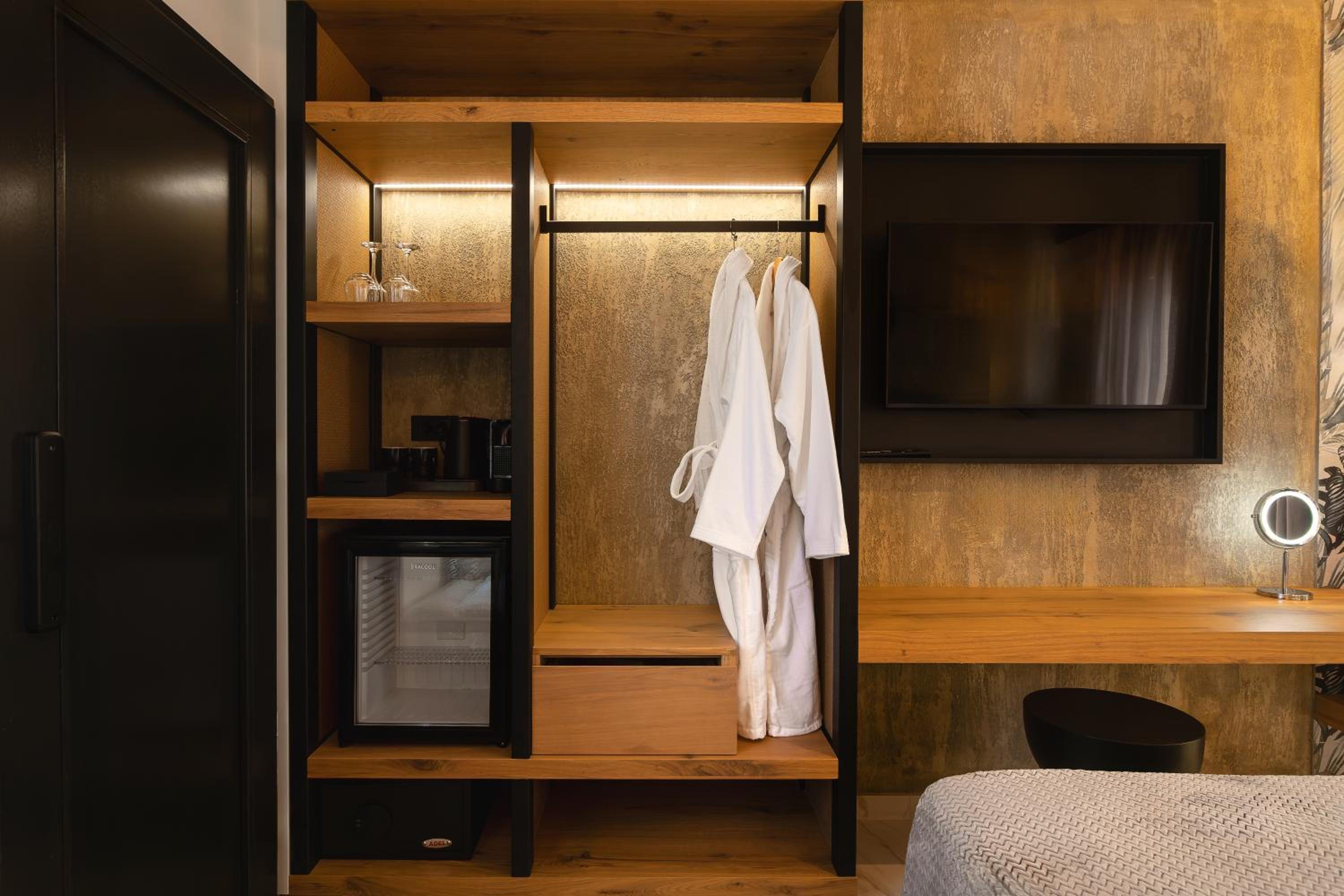 Superior Room - Photo 13