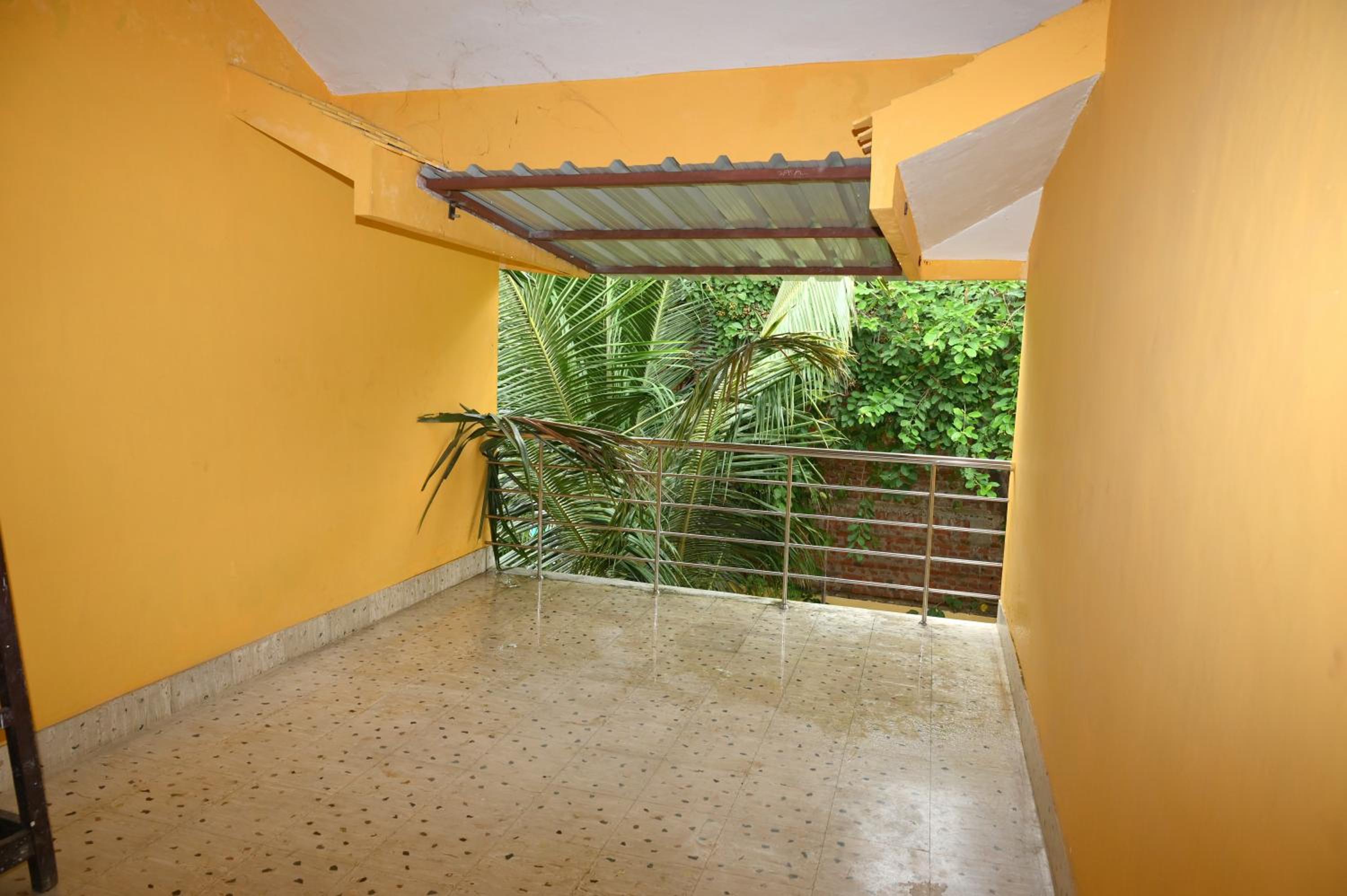 Two-Bedroom House photo 3