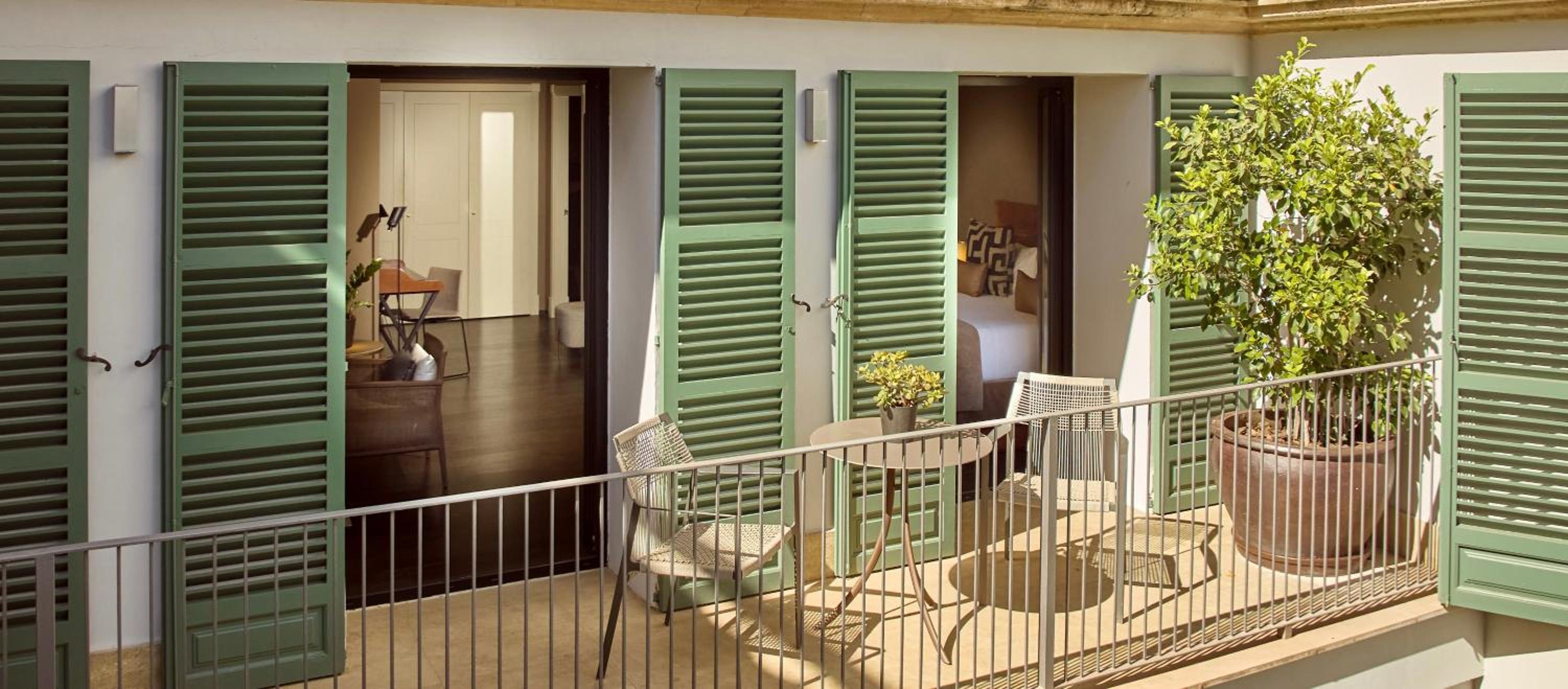 Suite with Patio View photo 3
