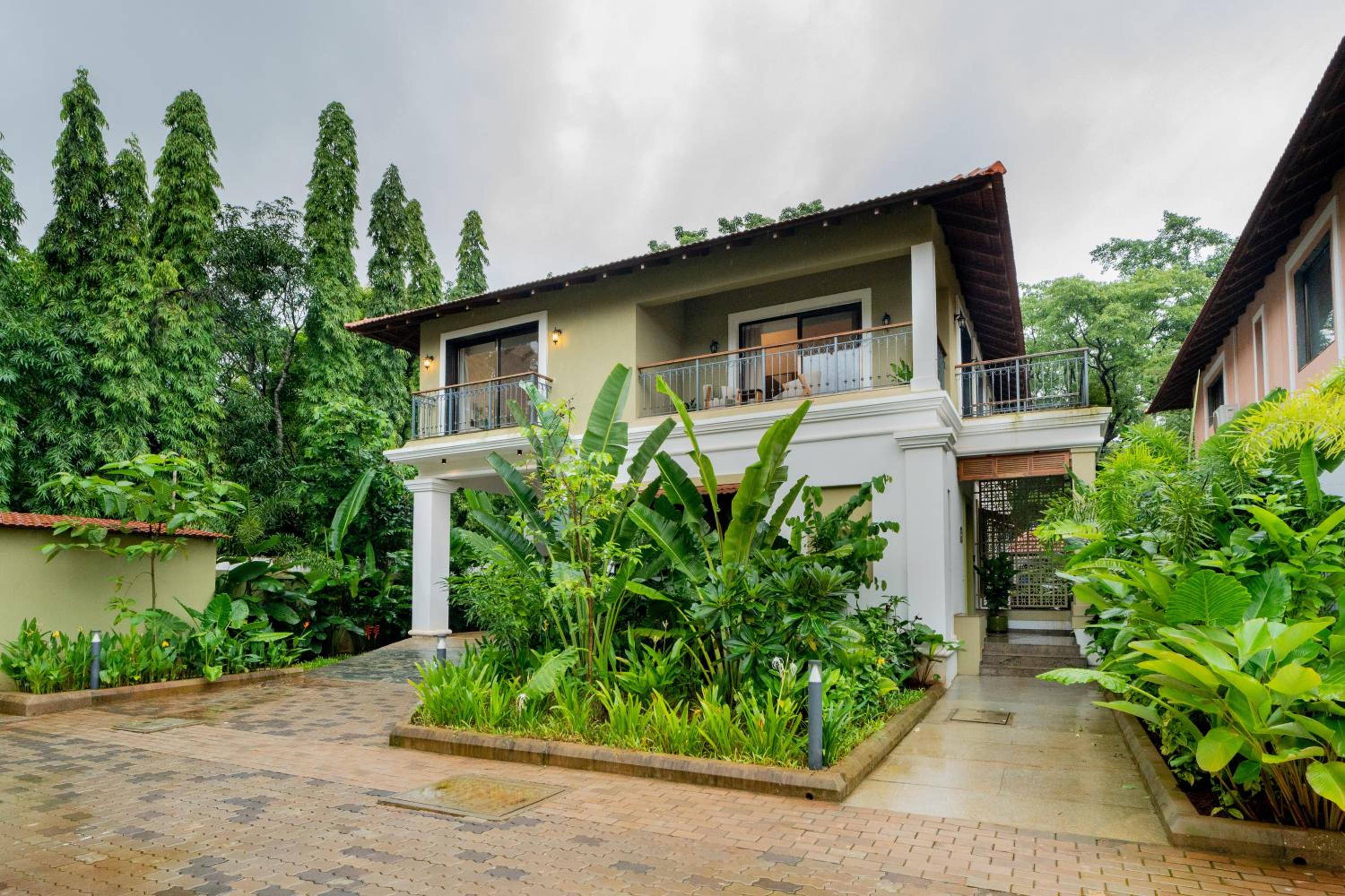 Villa photo 3