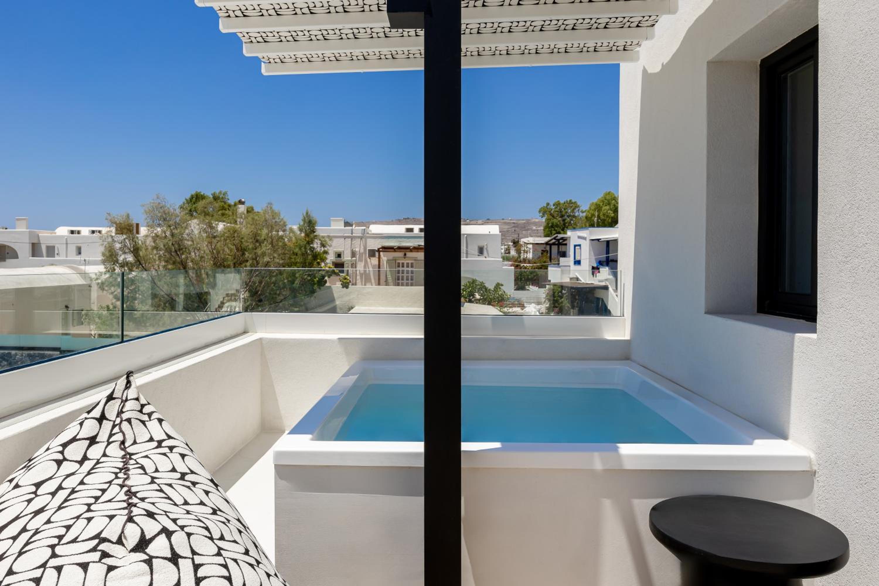 Superior Room with Outdoor Jetted Tub photo 2