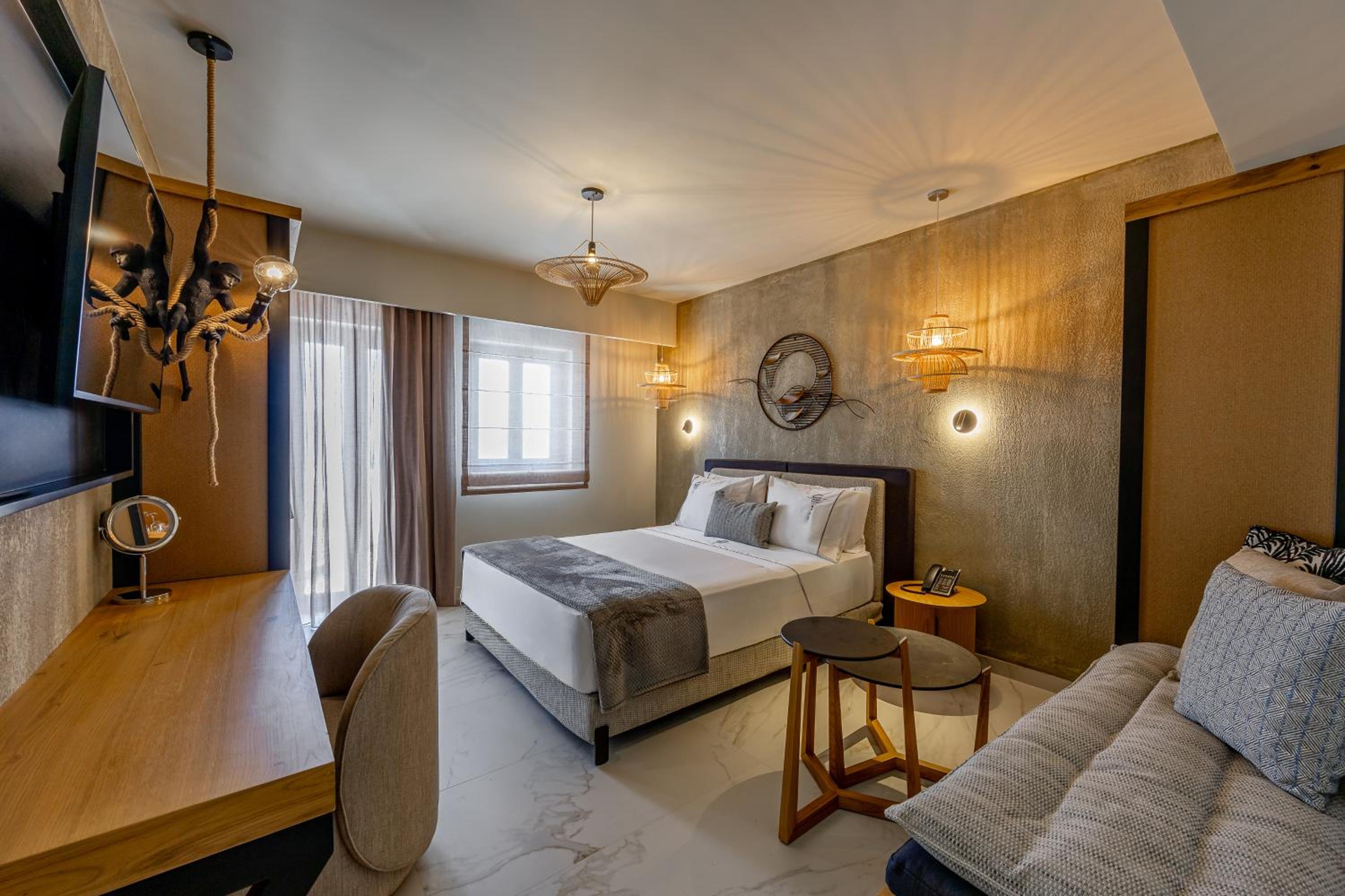 Superior Room with Outdoor Jetted Tub photo 3