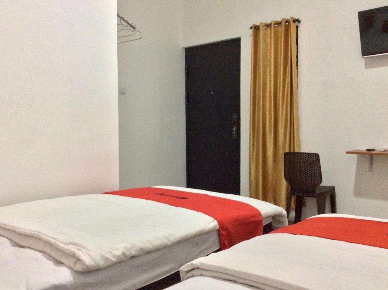 Standard Twin Room photo 2