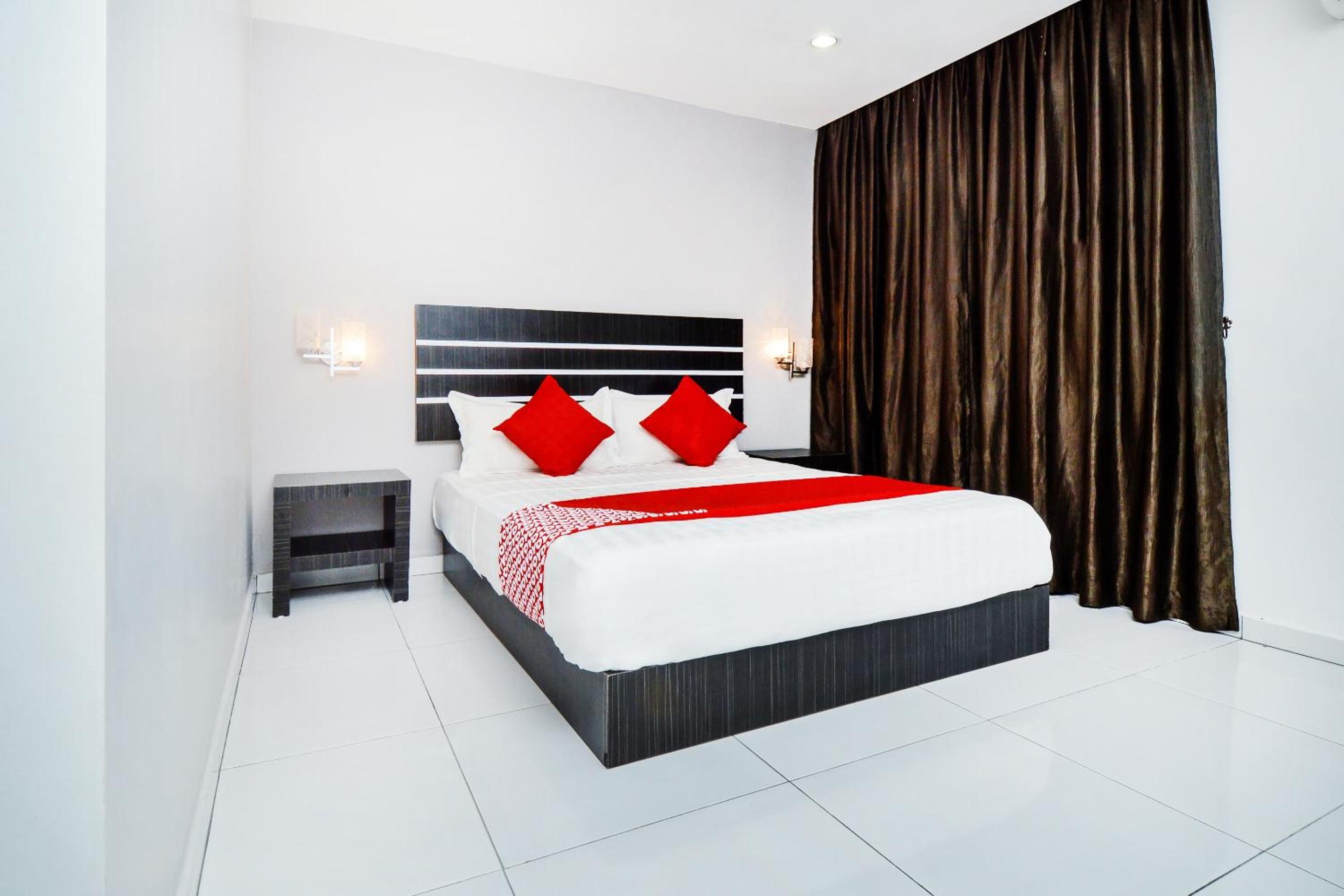 Standard King Room - Photo 3
