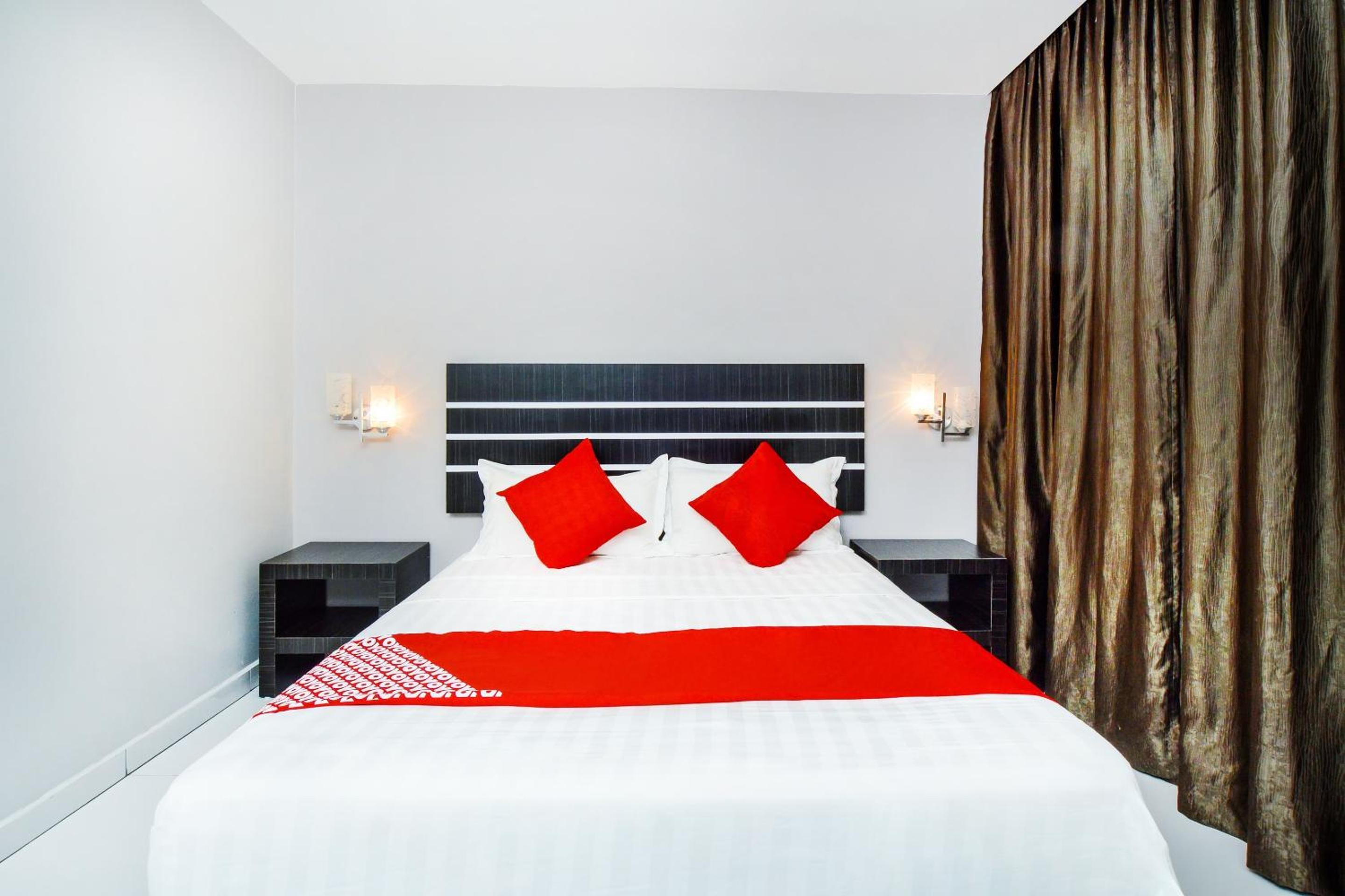 Standard King Room - Photo 2