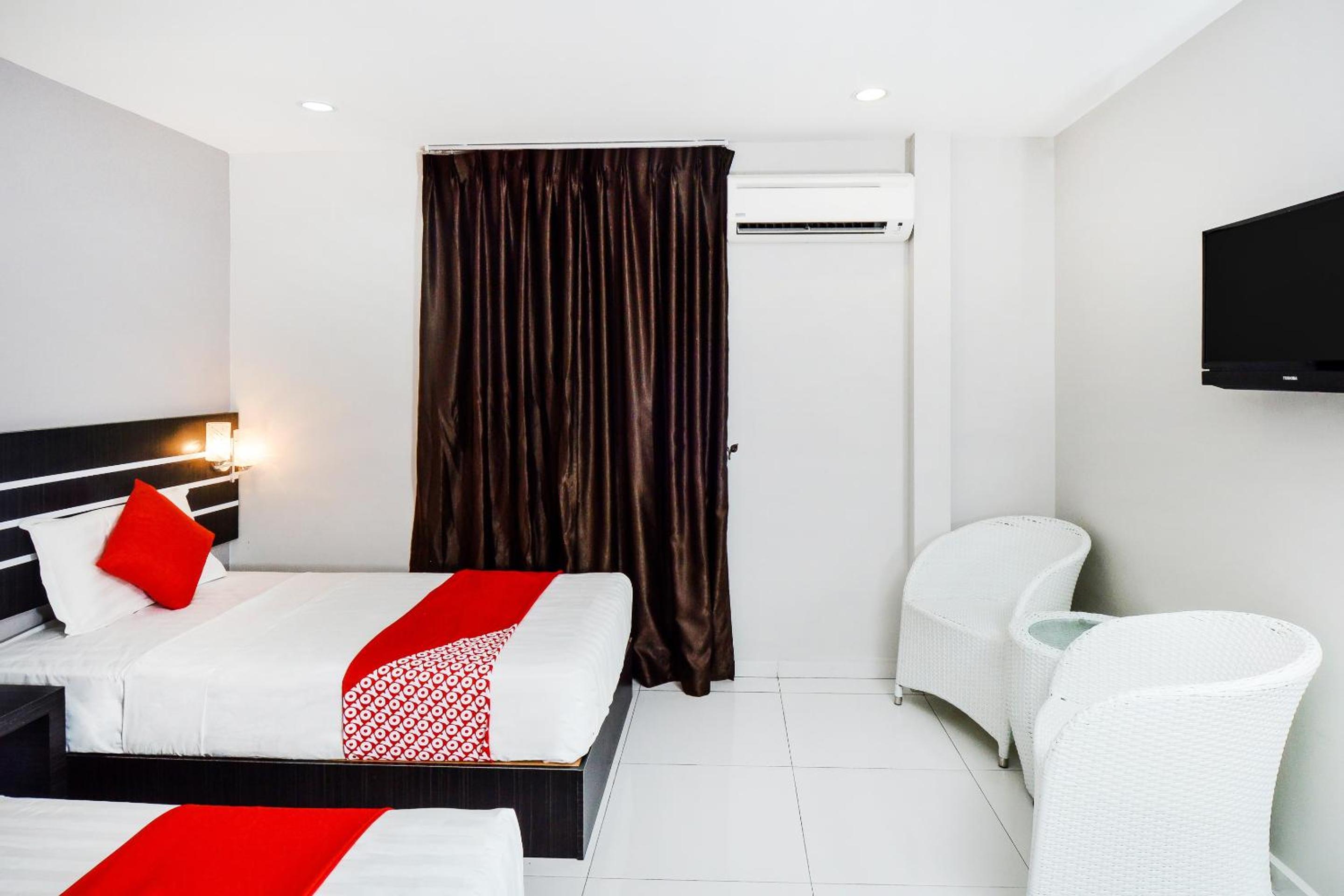 Deluxe Twin Room - Photo 2
