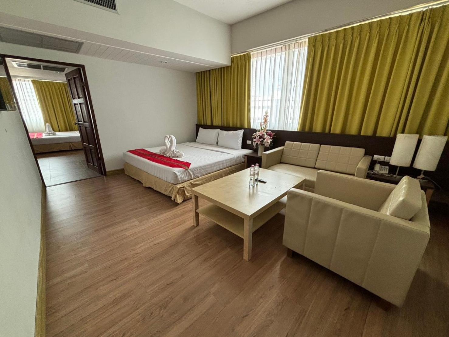 Family Room - Photo 12
