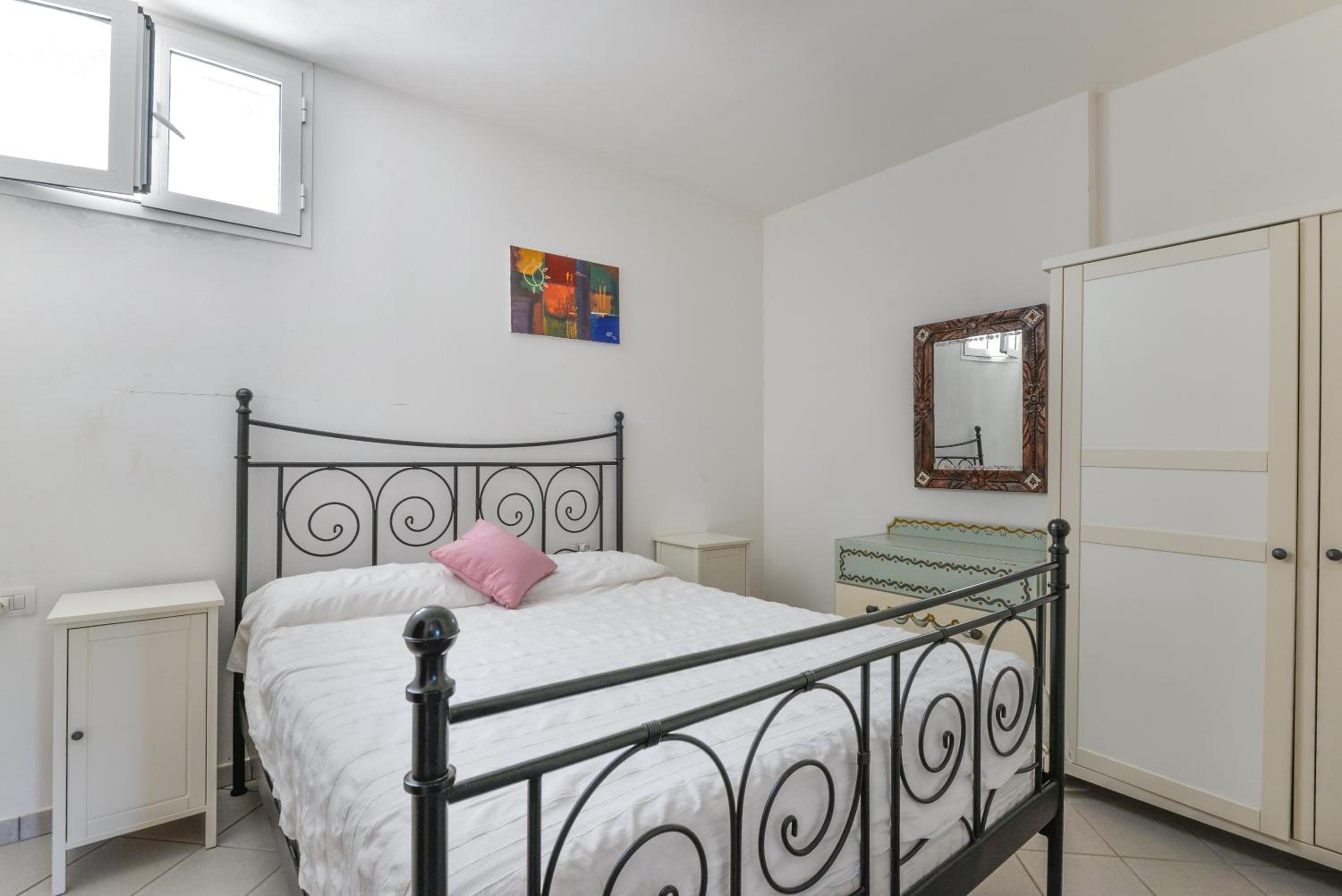 One-Bedroom Apartment with Garden