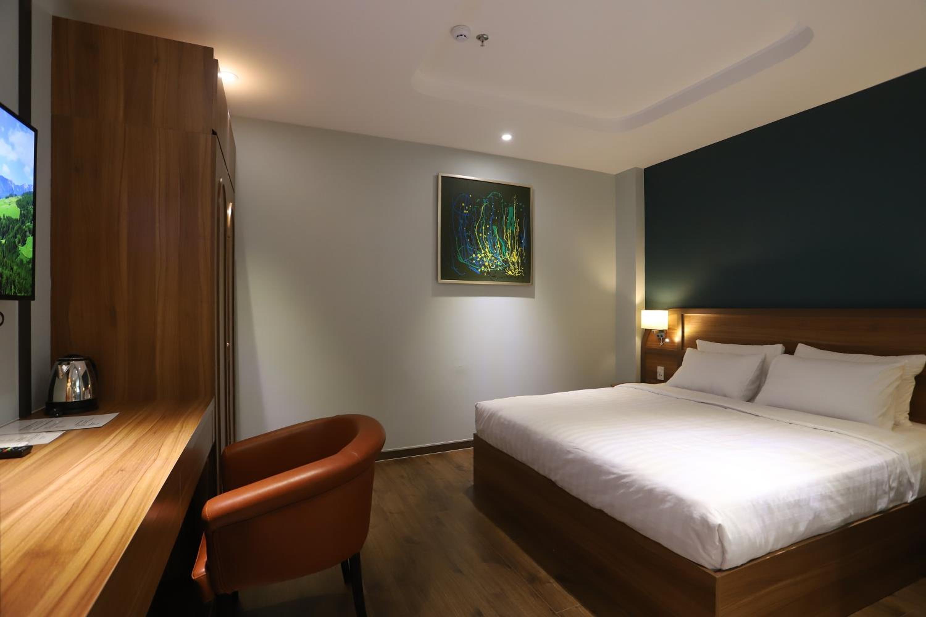 Superior King Room