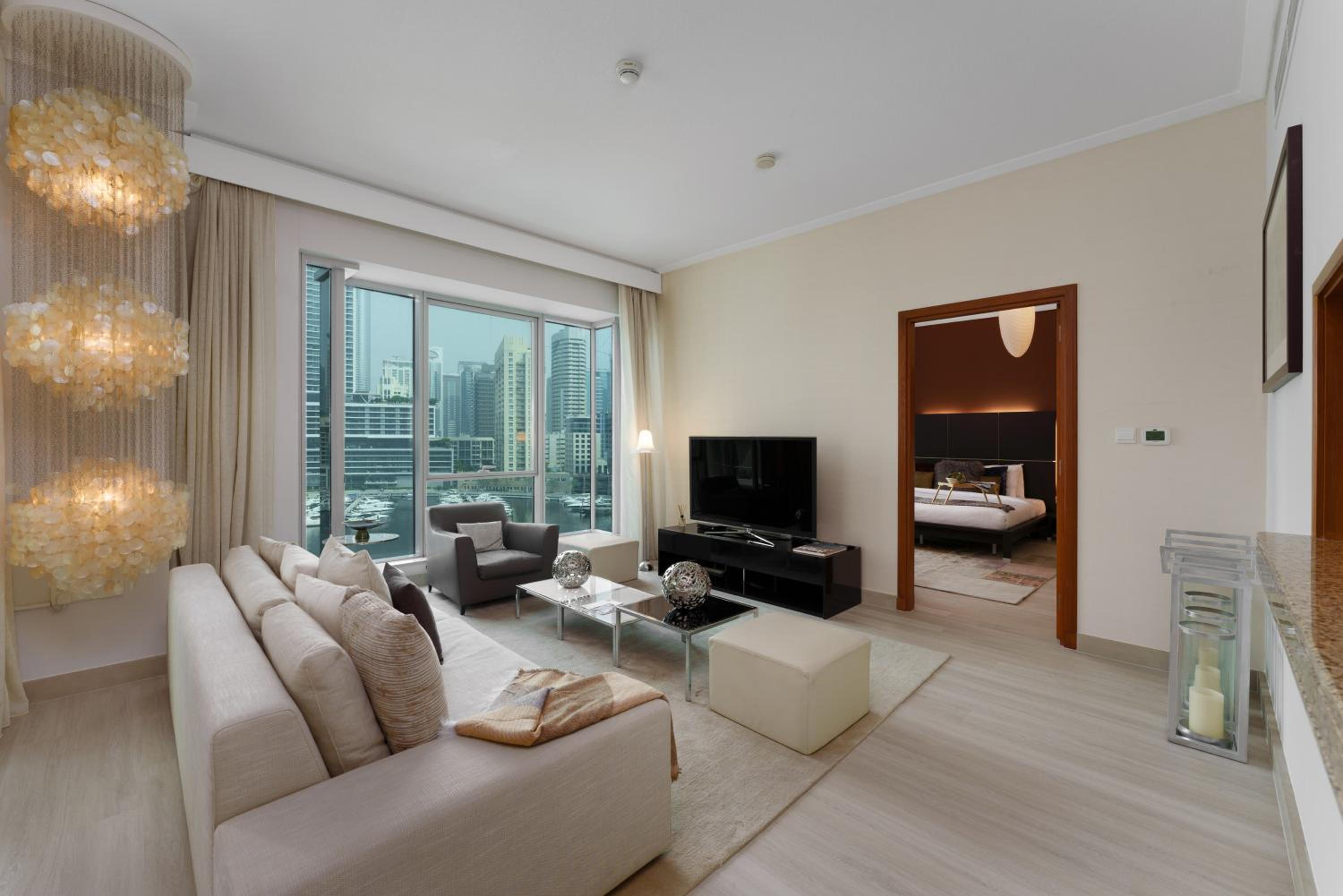 Three-Bedroom Apartment with Marina View photo 2