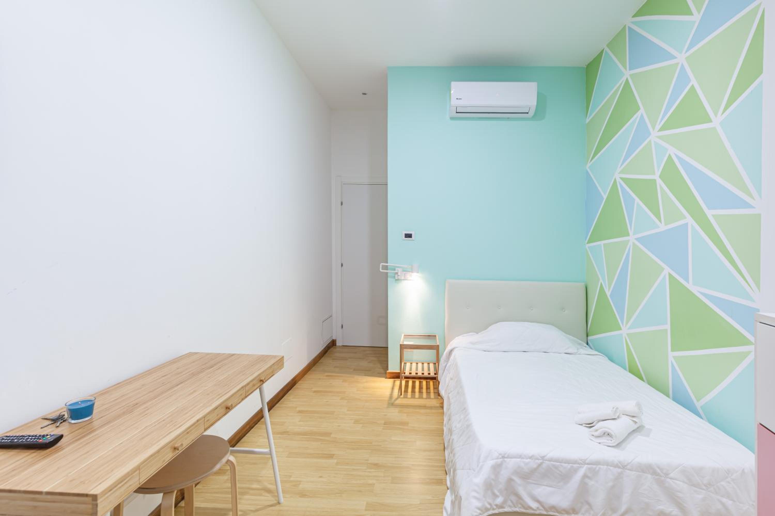 Single Room With Private Bathroom - Street View