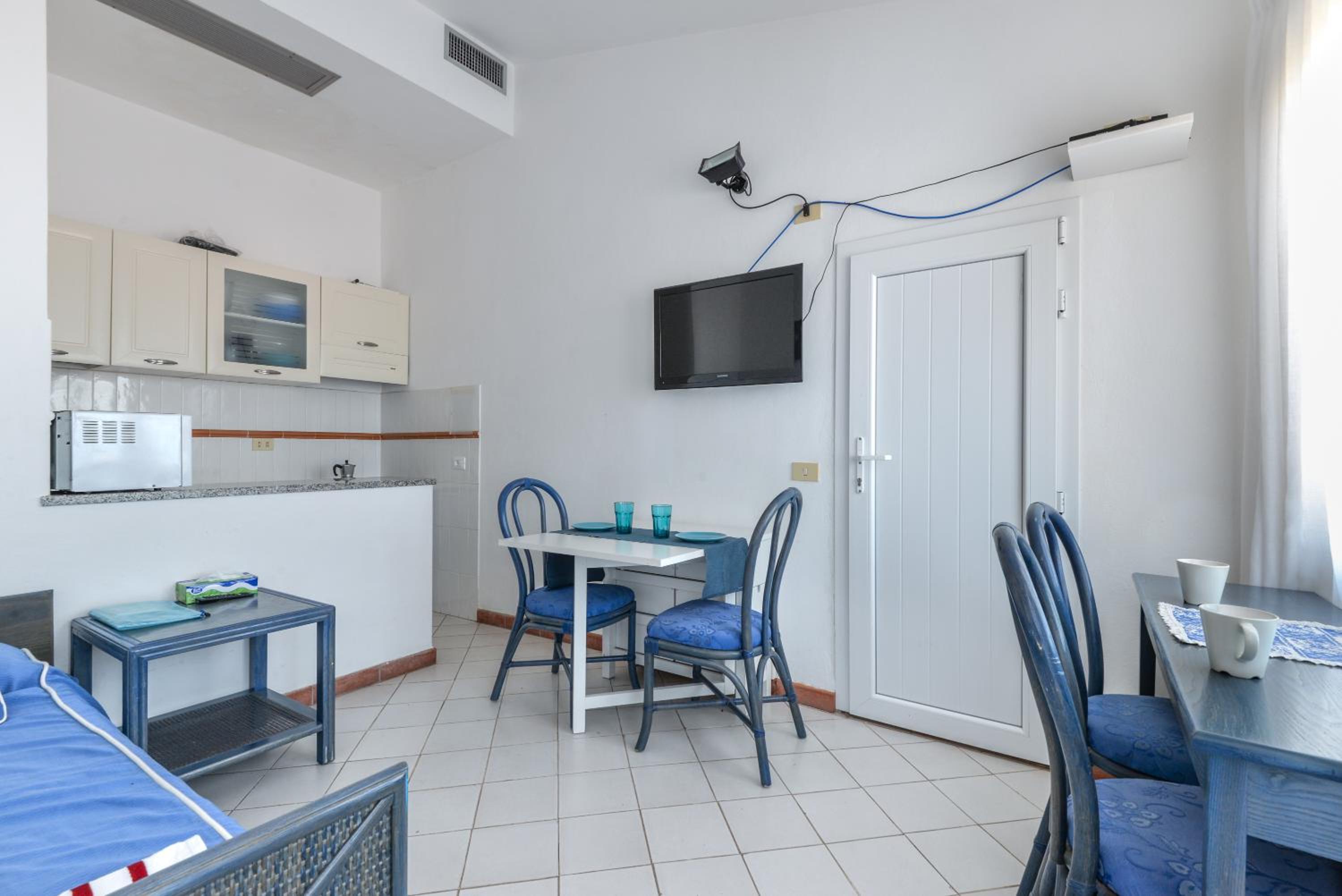 Superior One-Bedroom Apartment with Balcony photo 2