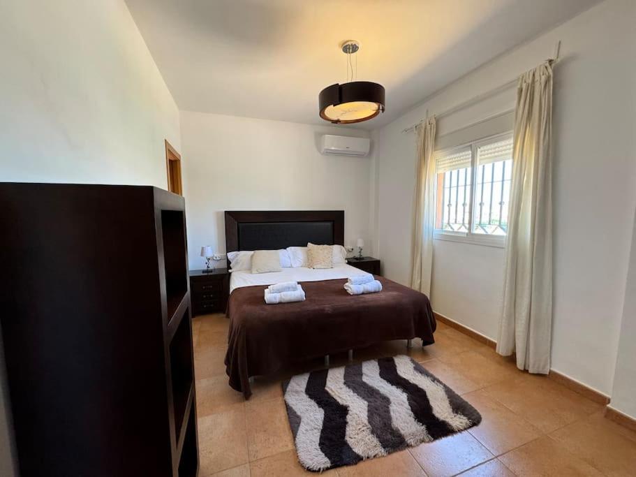 Villa de Tres Habitaciones