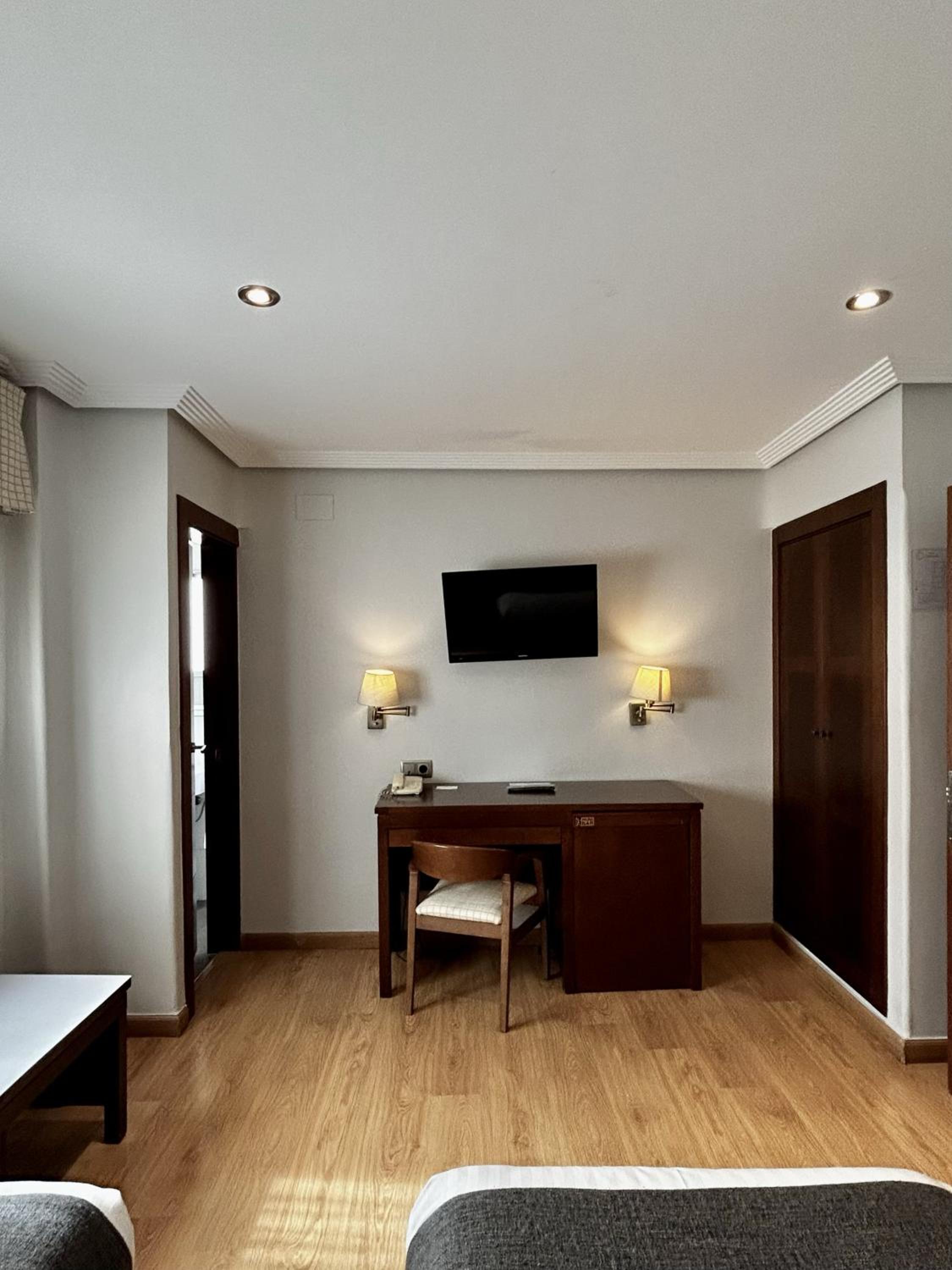 Triple Room - Photo 5