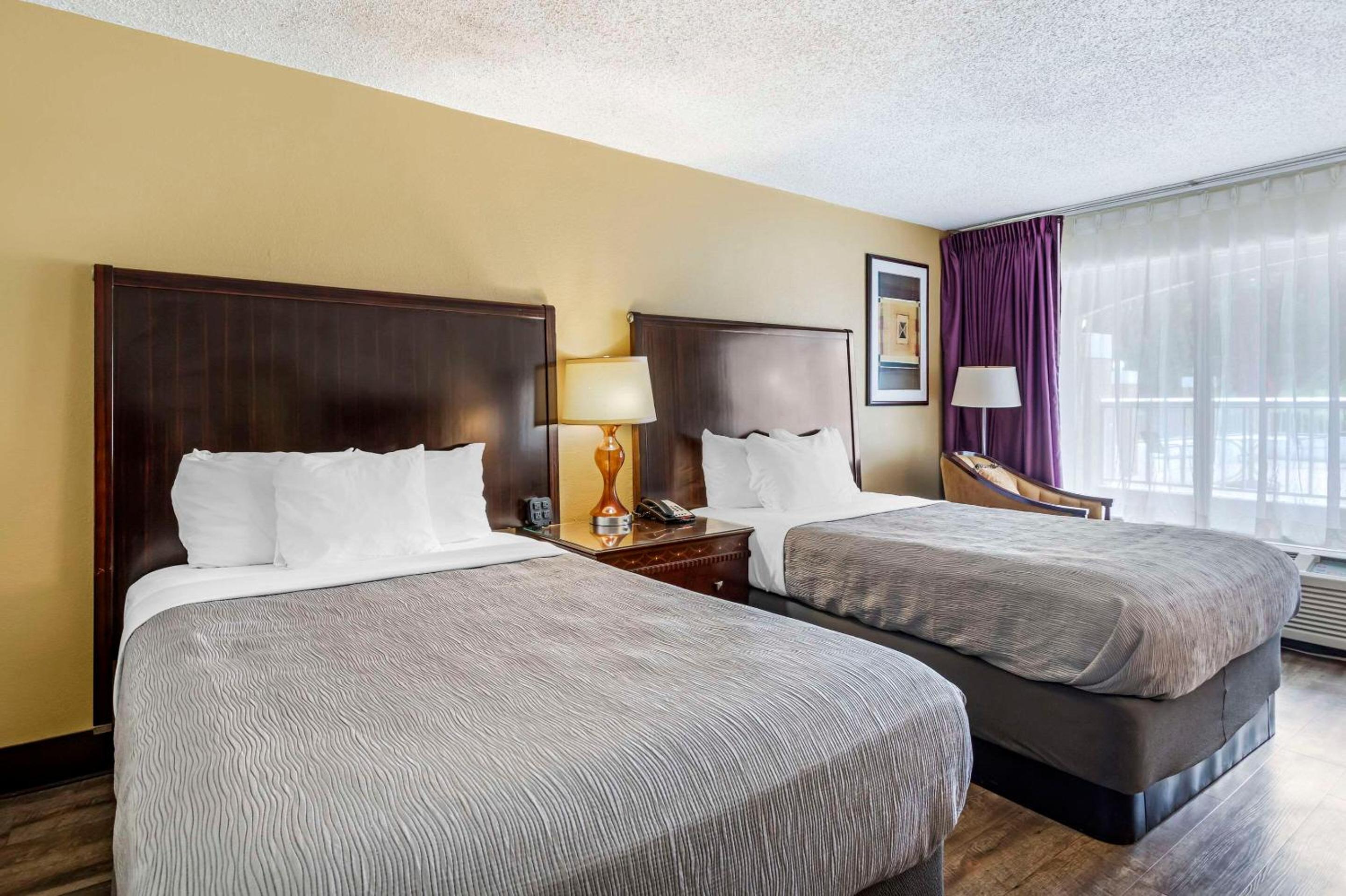 Double Room with Two Double Beds - Non-Smoking - Photo 1
