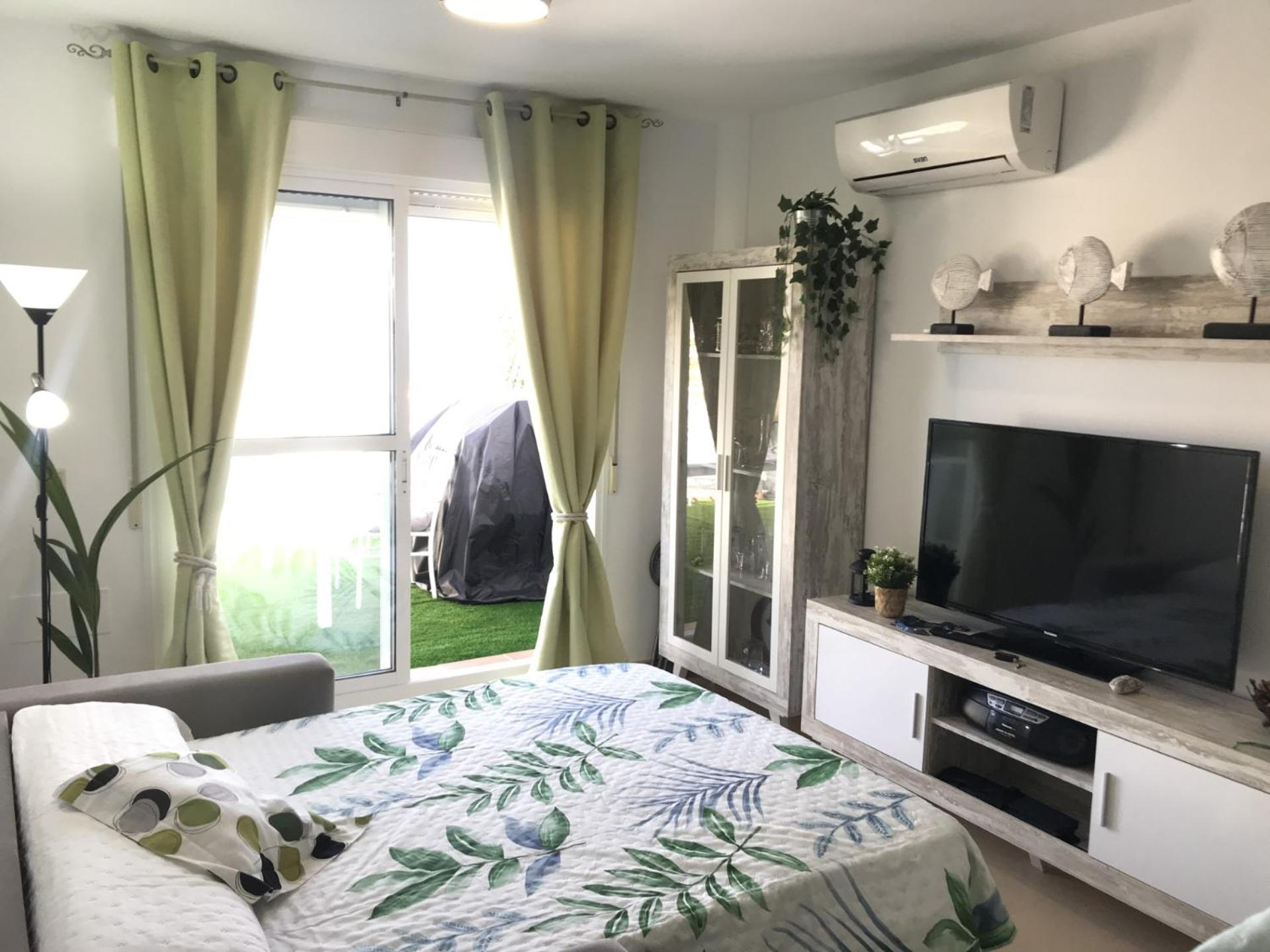 One-Bedroom Apartment photo 2