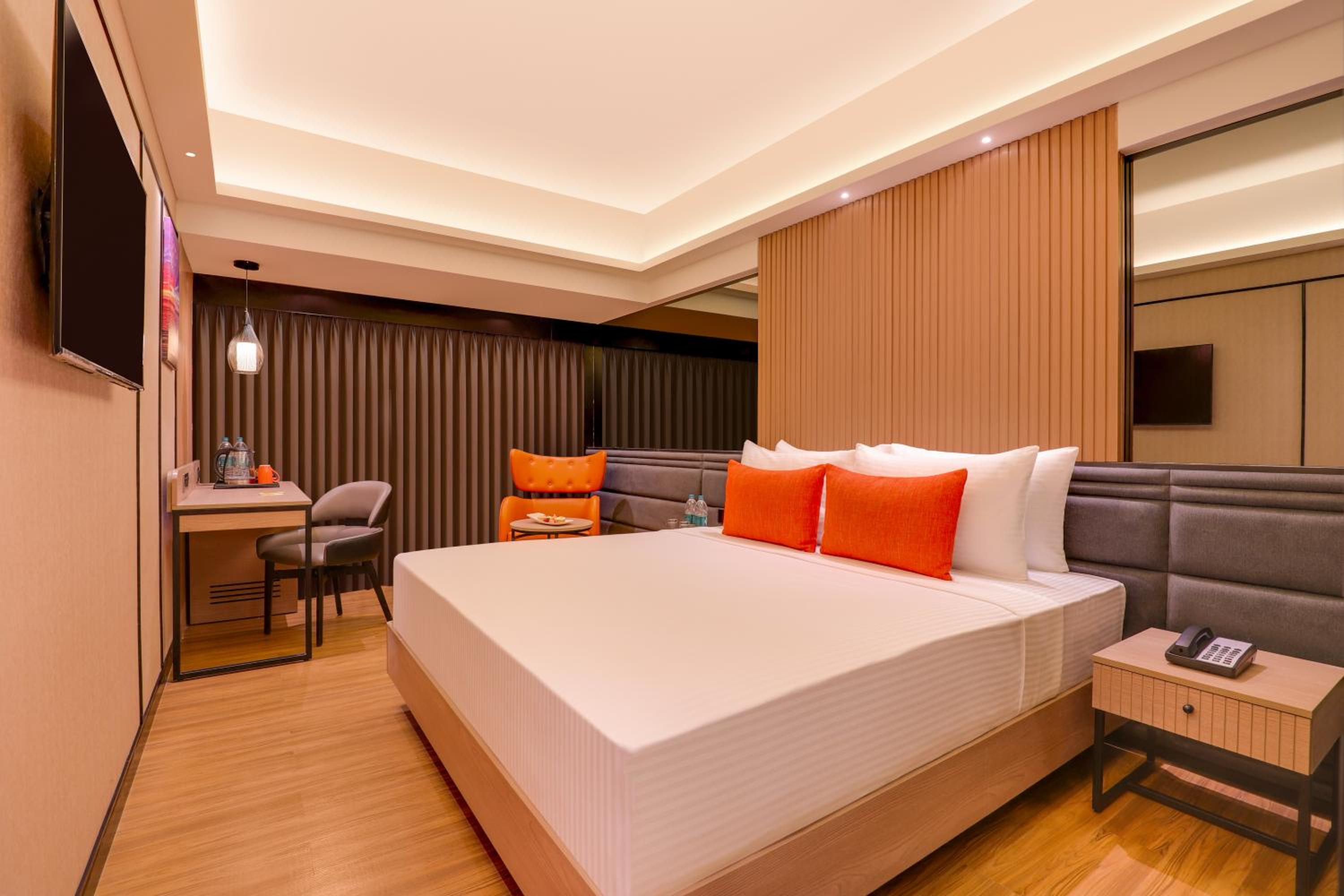 Premier King Room - Photo 6