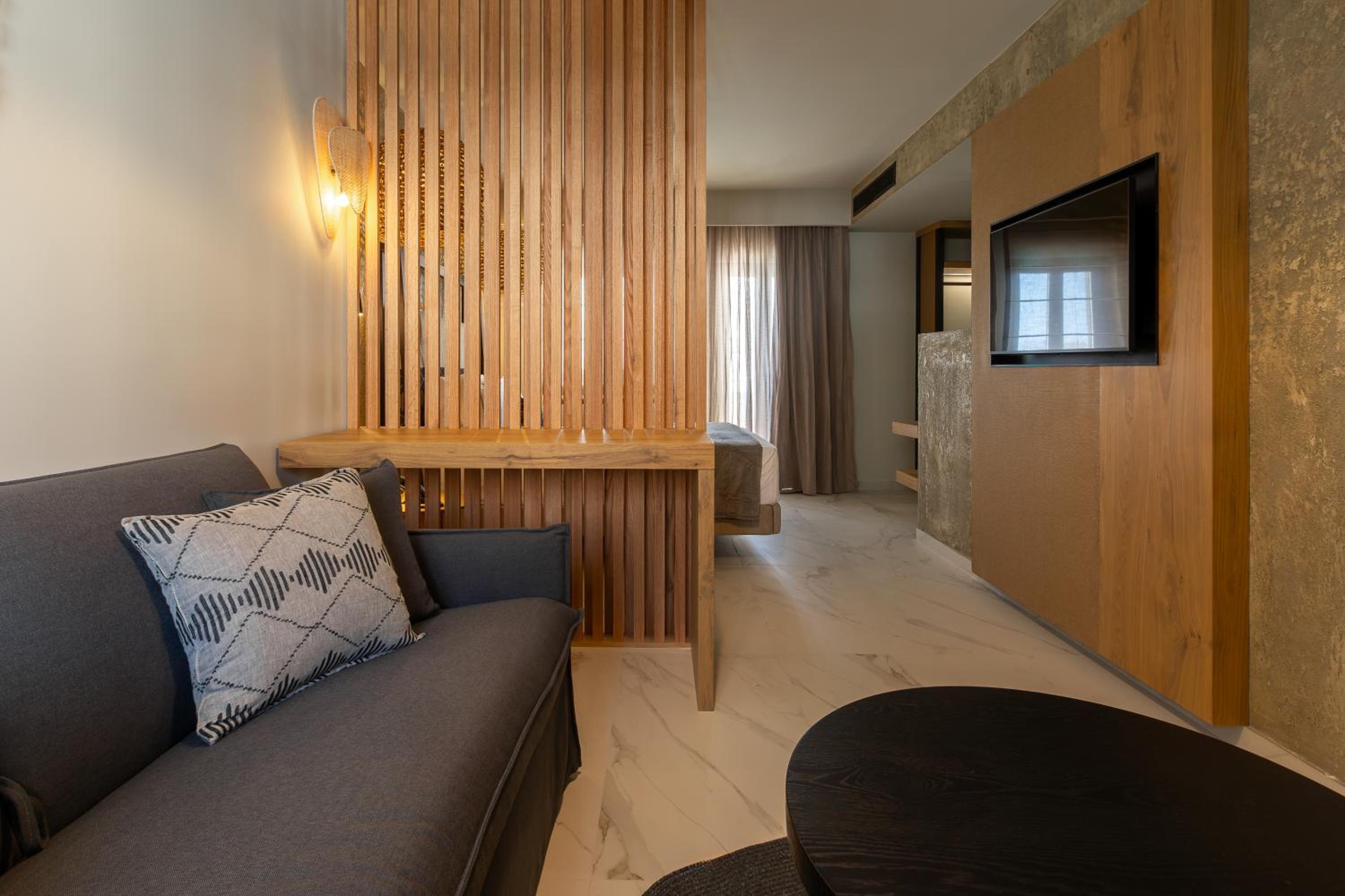 Premium Junior Suite with Indoor Jetted Tub - Photo 19