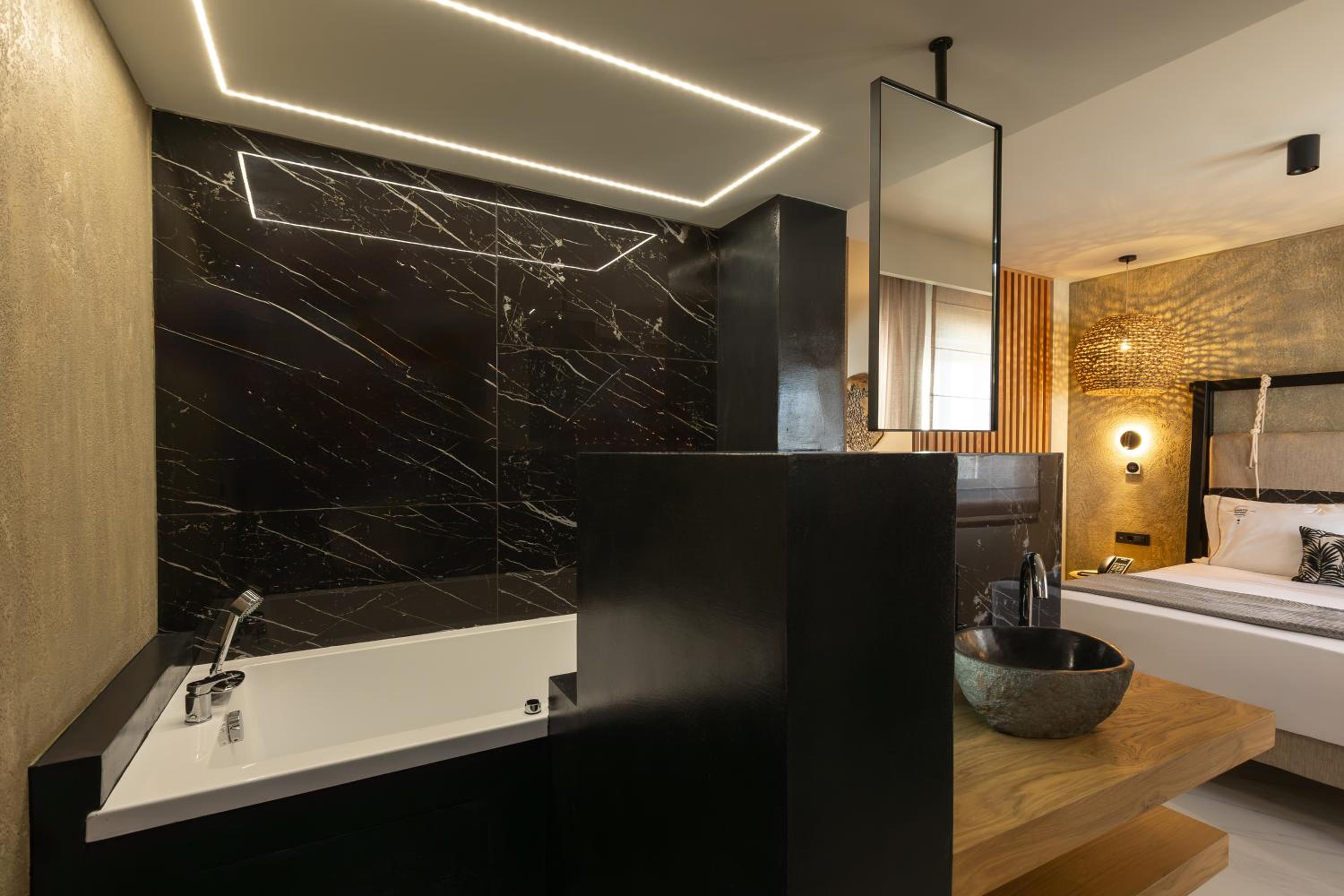 Premium Junior Suite with Indoor Jetted Tub - Photo 5