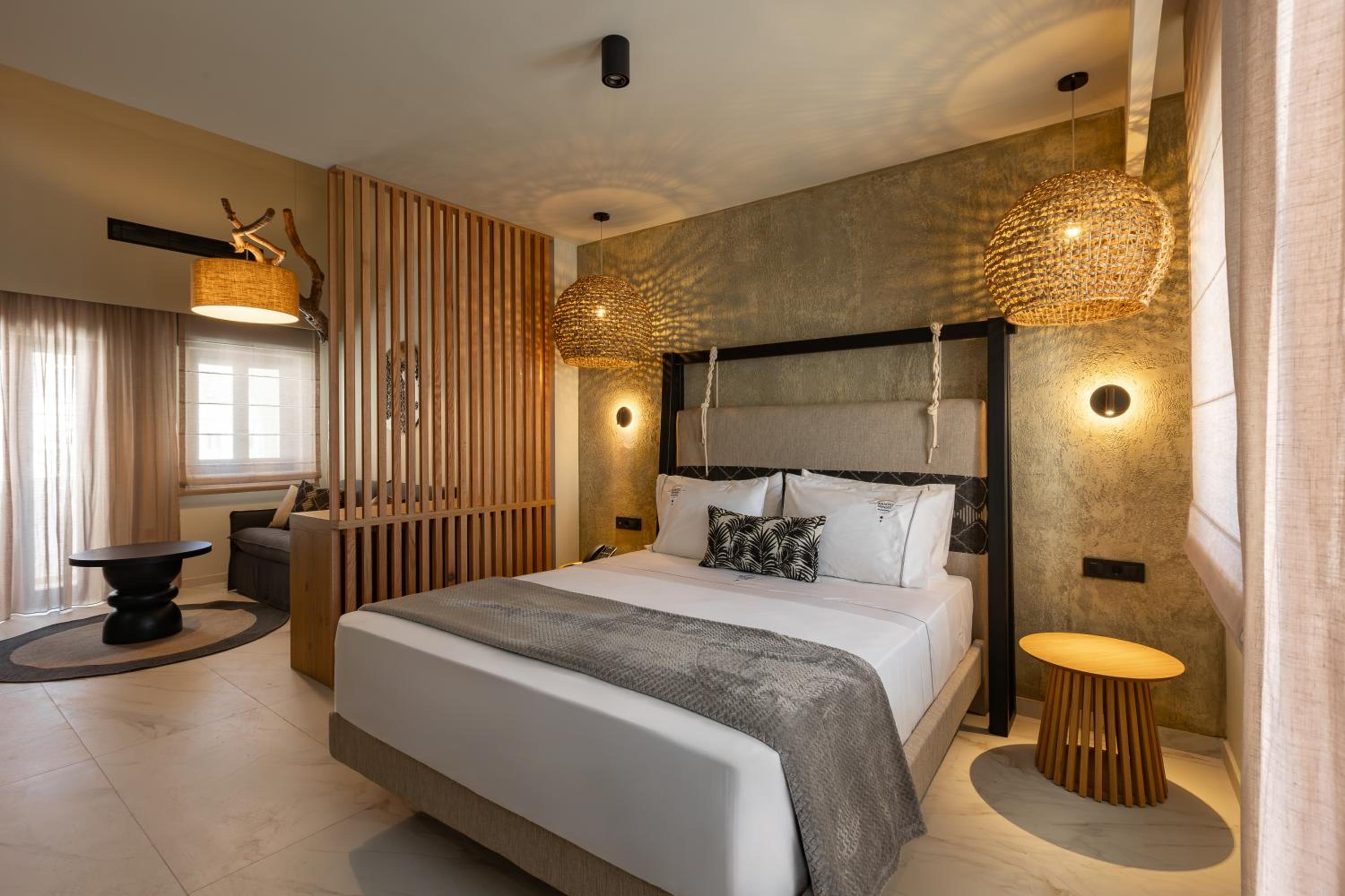 Premium Junior Suite with Indoor Jetted Tub - Photo 7