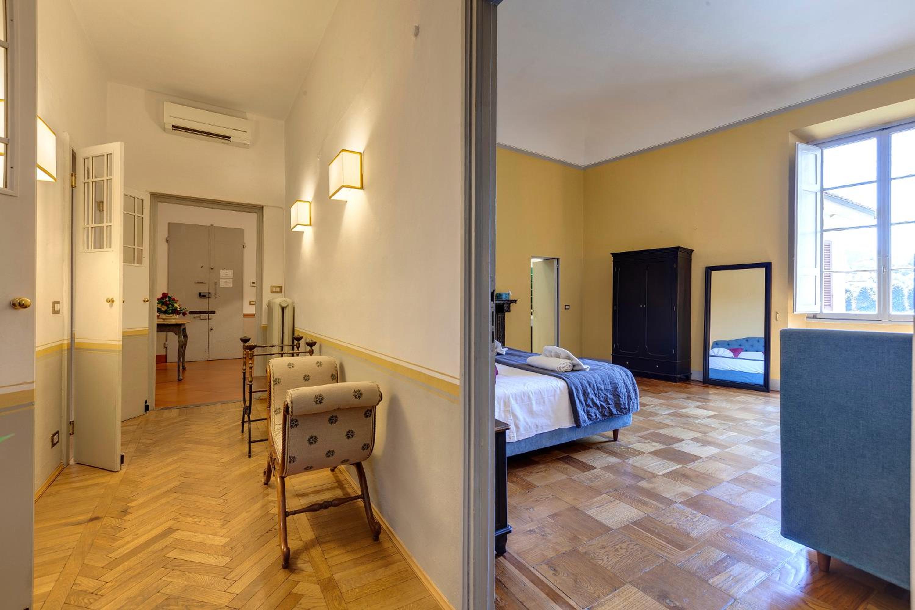 Four-Bedroom Luxury Apartment photo 3