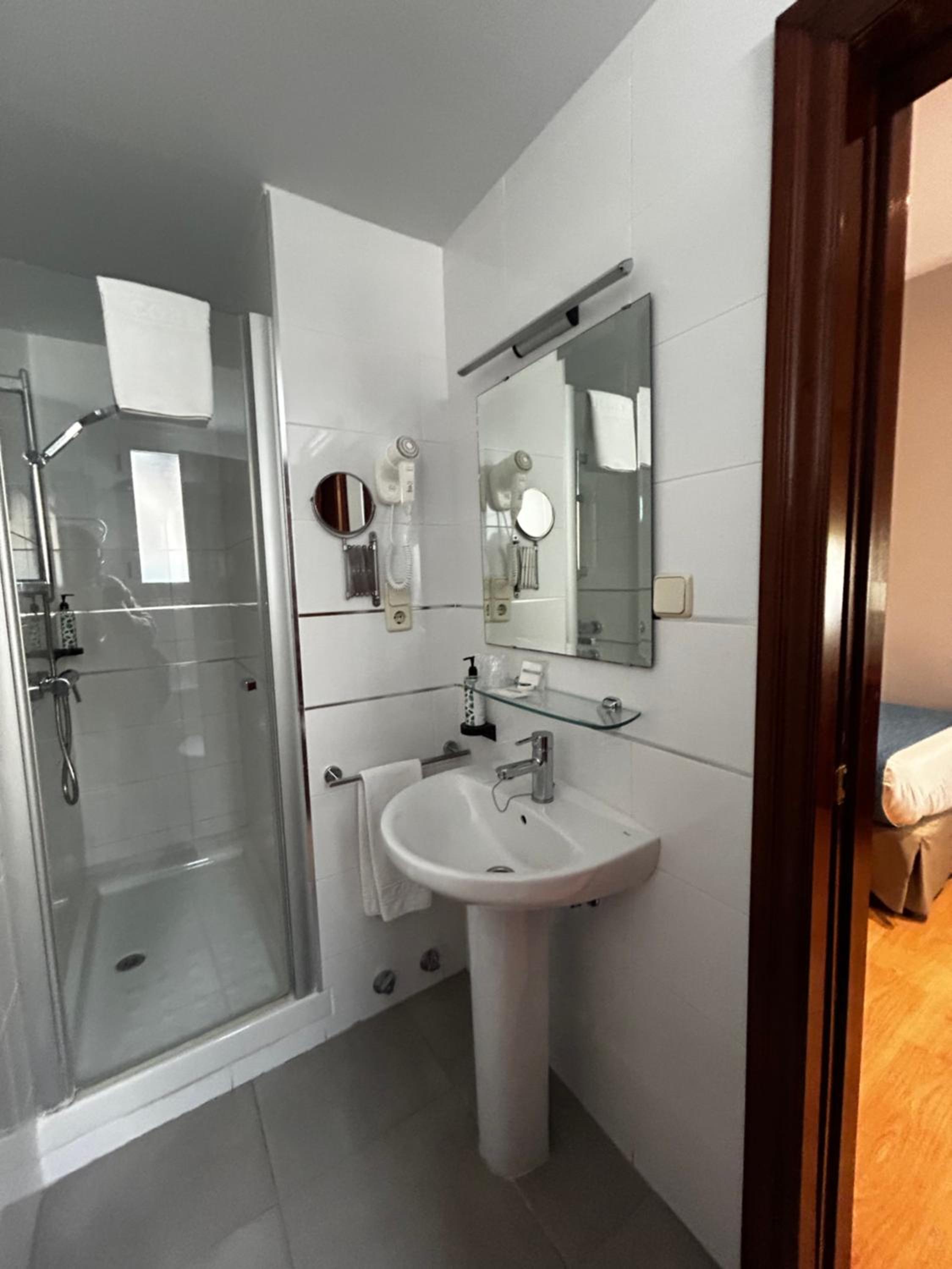 Single Room photo 3