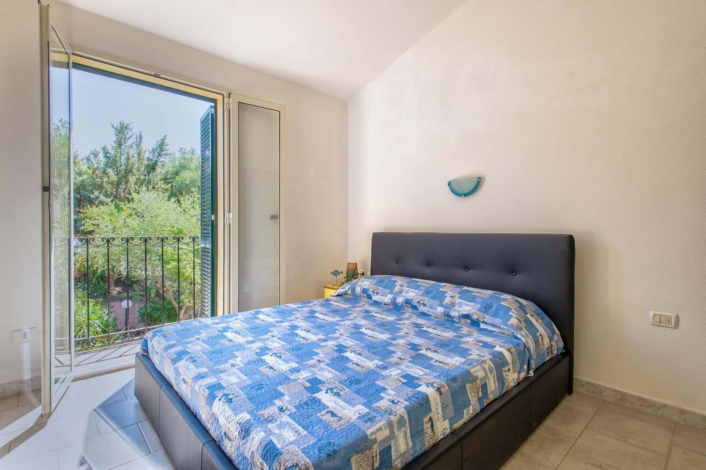 Studio Apartment With Sea View photo 1