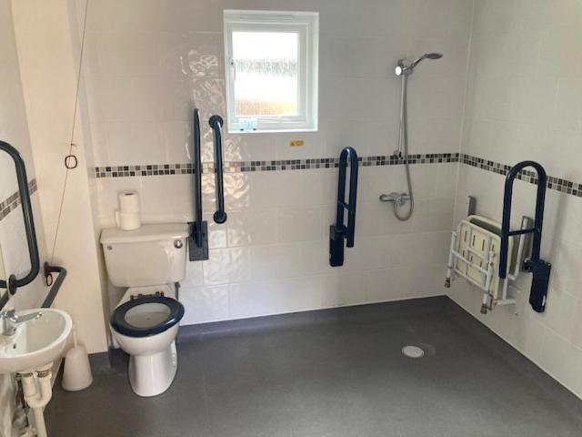 King Room - Disability Access photo 2
