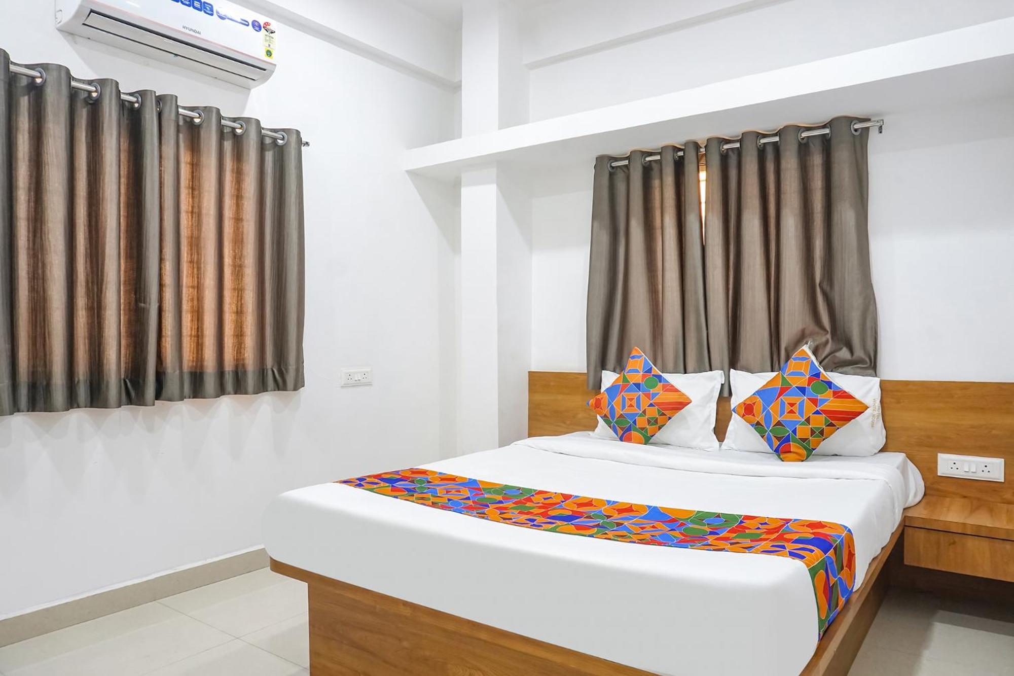 Deluxe Room - Photo 4