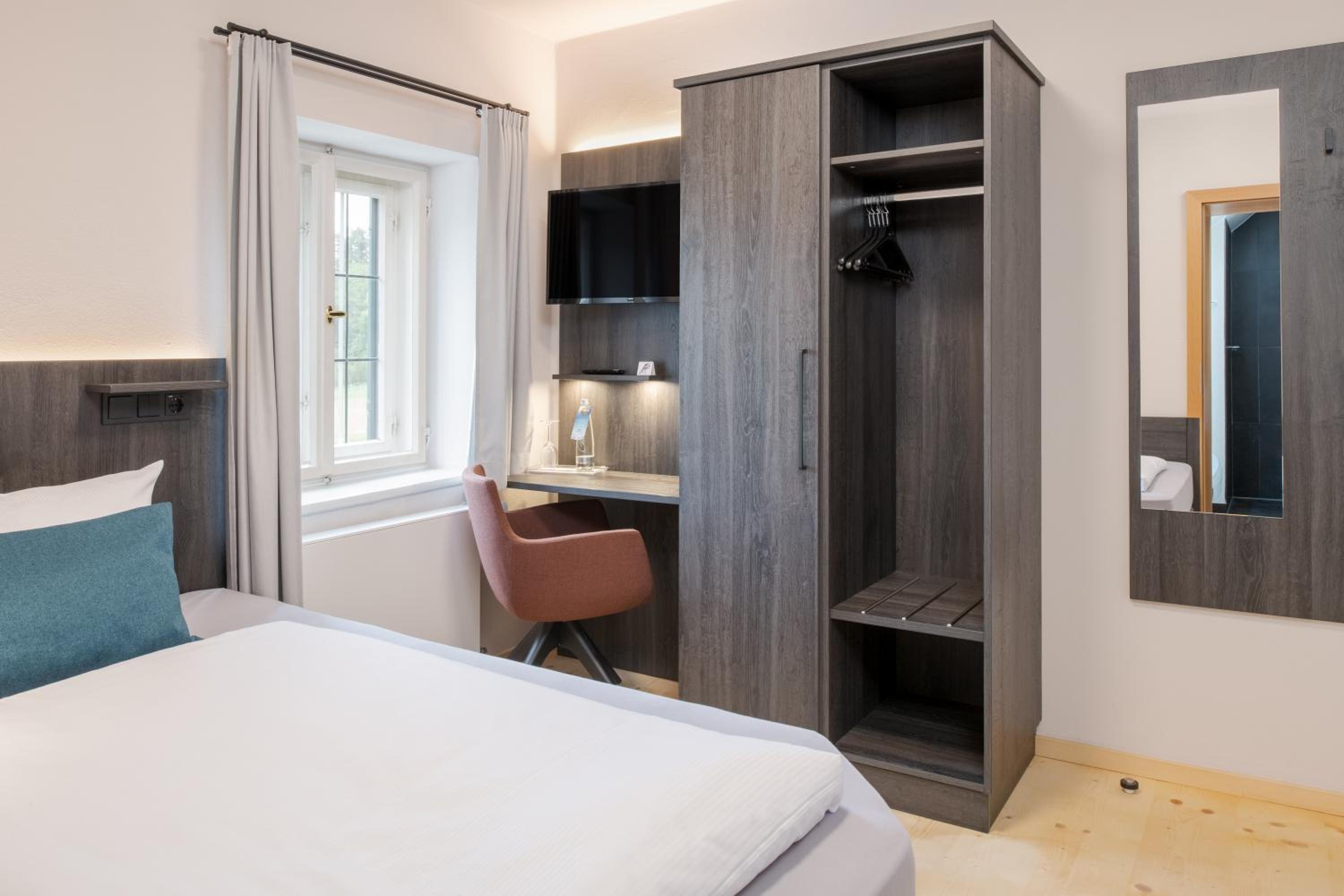 Standard Single Room