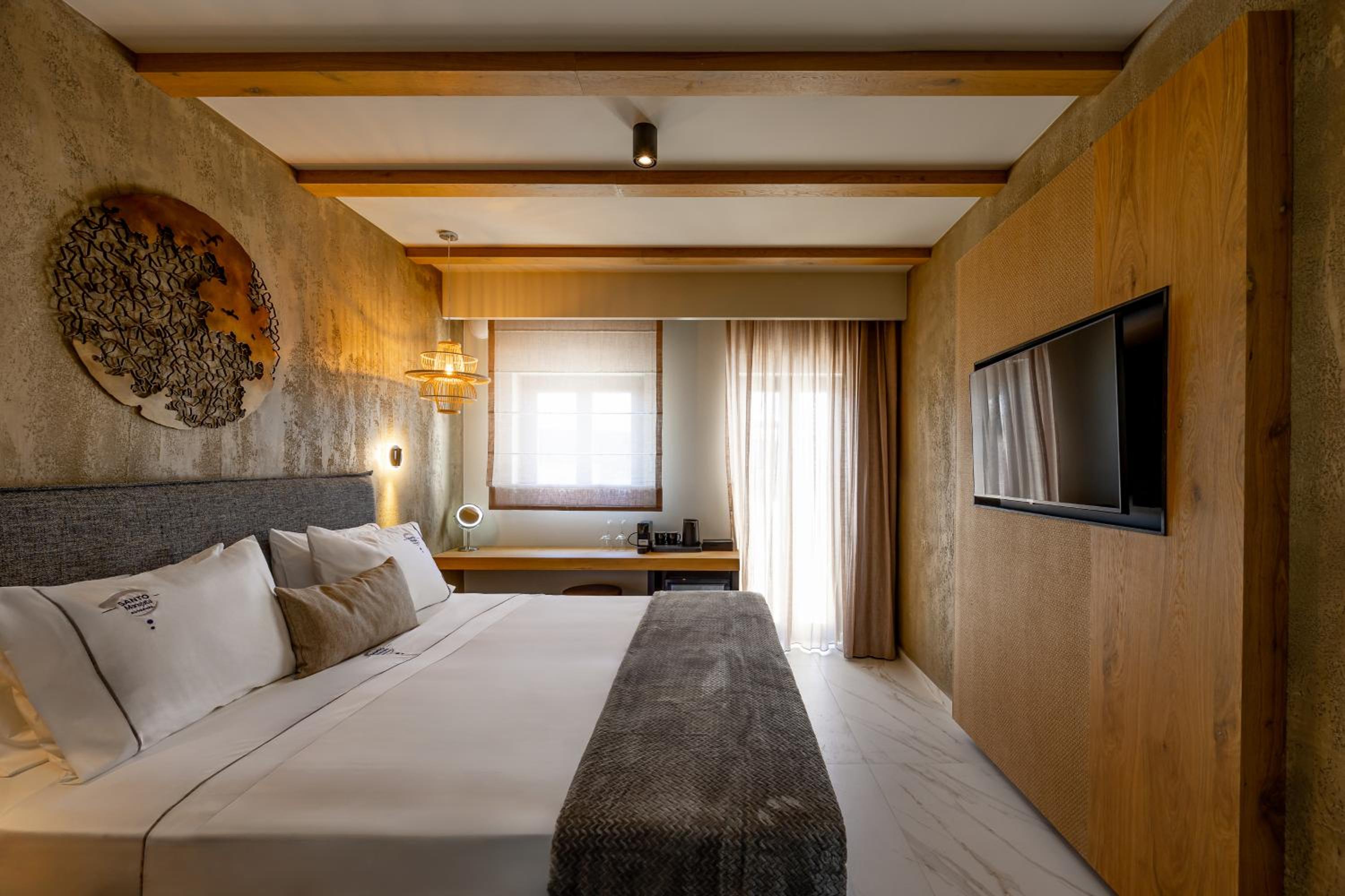 Executive Room with Outdoor Jetted Tub - Photo 2