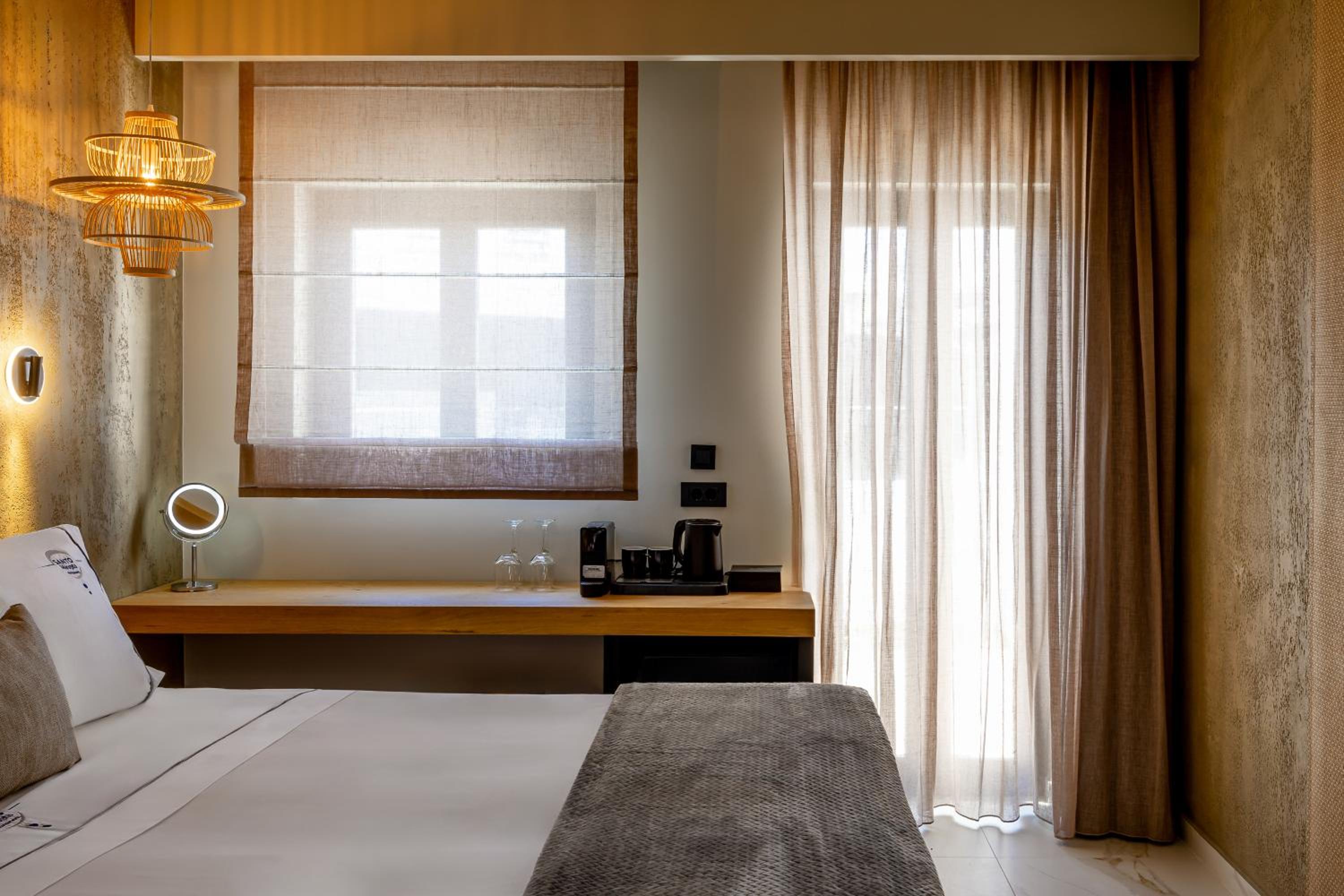 Executive Room with Outdoor Jetted Tub - Photo 18